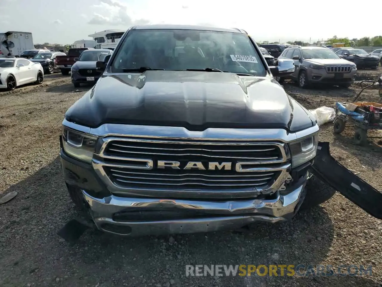 5 Photograph of a damaged car 1C6RREJT4NN291381 RAM 1500 2022