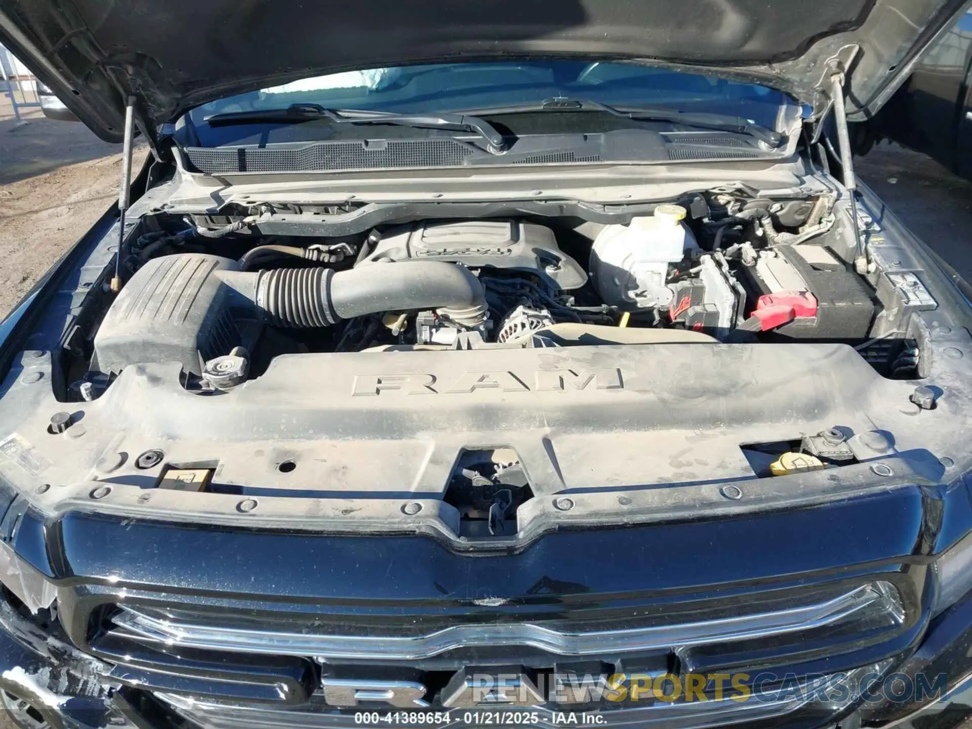 10 Photograph of a damaged car 1C6RREJT6NN291821 RAM 1500 2022
