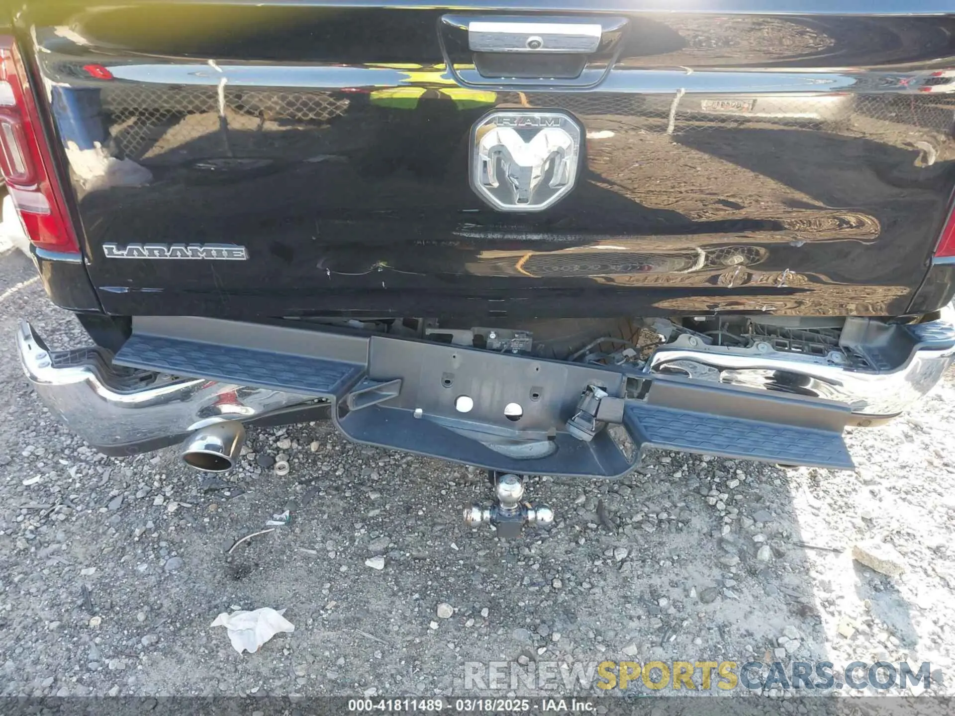 6 Photograph of a damaged car 1C6RREJT8NN190134 RAM 1500 2022