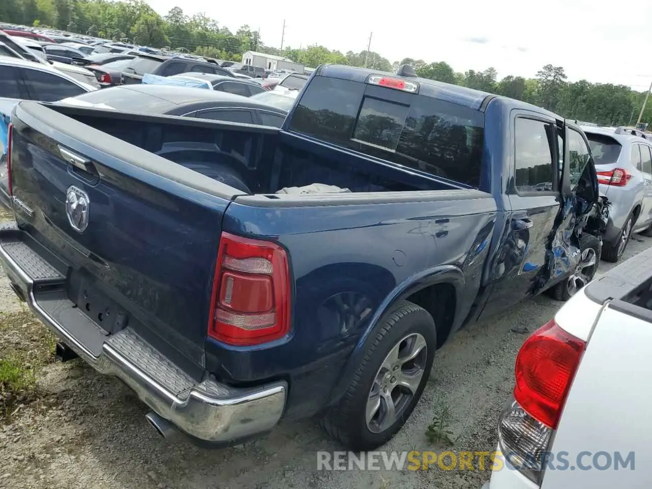 3 Photograph of a damaged car 1C6RREJT9NN219799 RAM 1500 2022