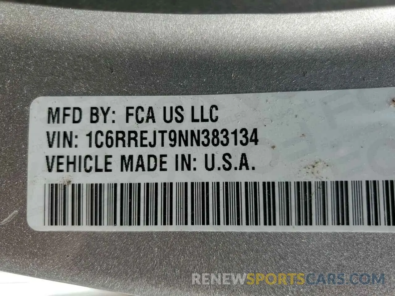 12 Photograph of a damaged car 1C6RREJT9NN383134 RAM 1500 2022