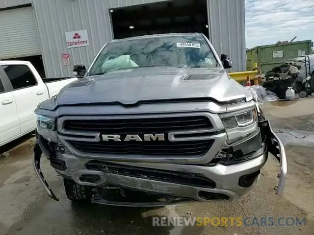13 Photograph of a damaged car 1C6RREJT9NN383134 RAM 1500 2022