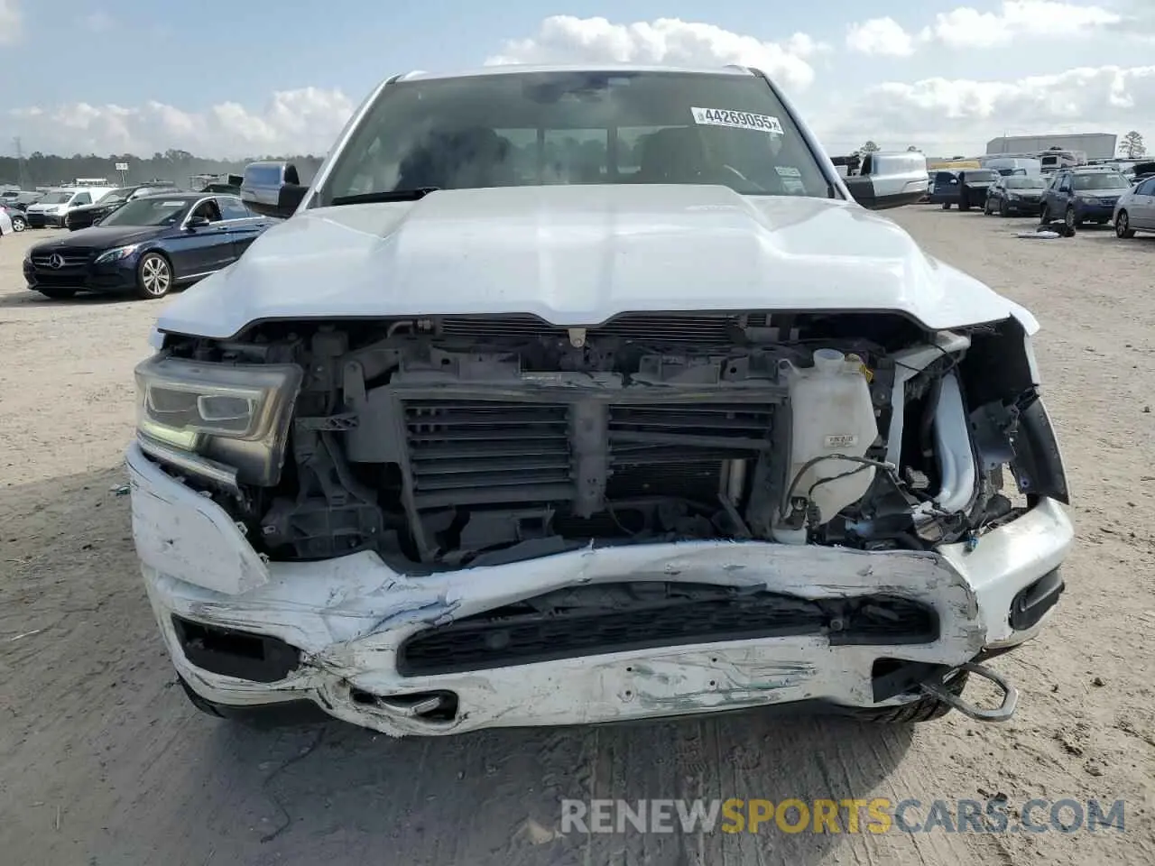 5 Photograph of a damaged car 1C6RREKM3NN266561 RAM 1500 2022