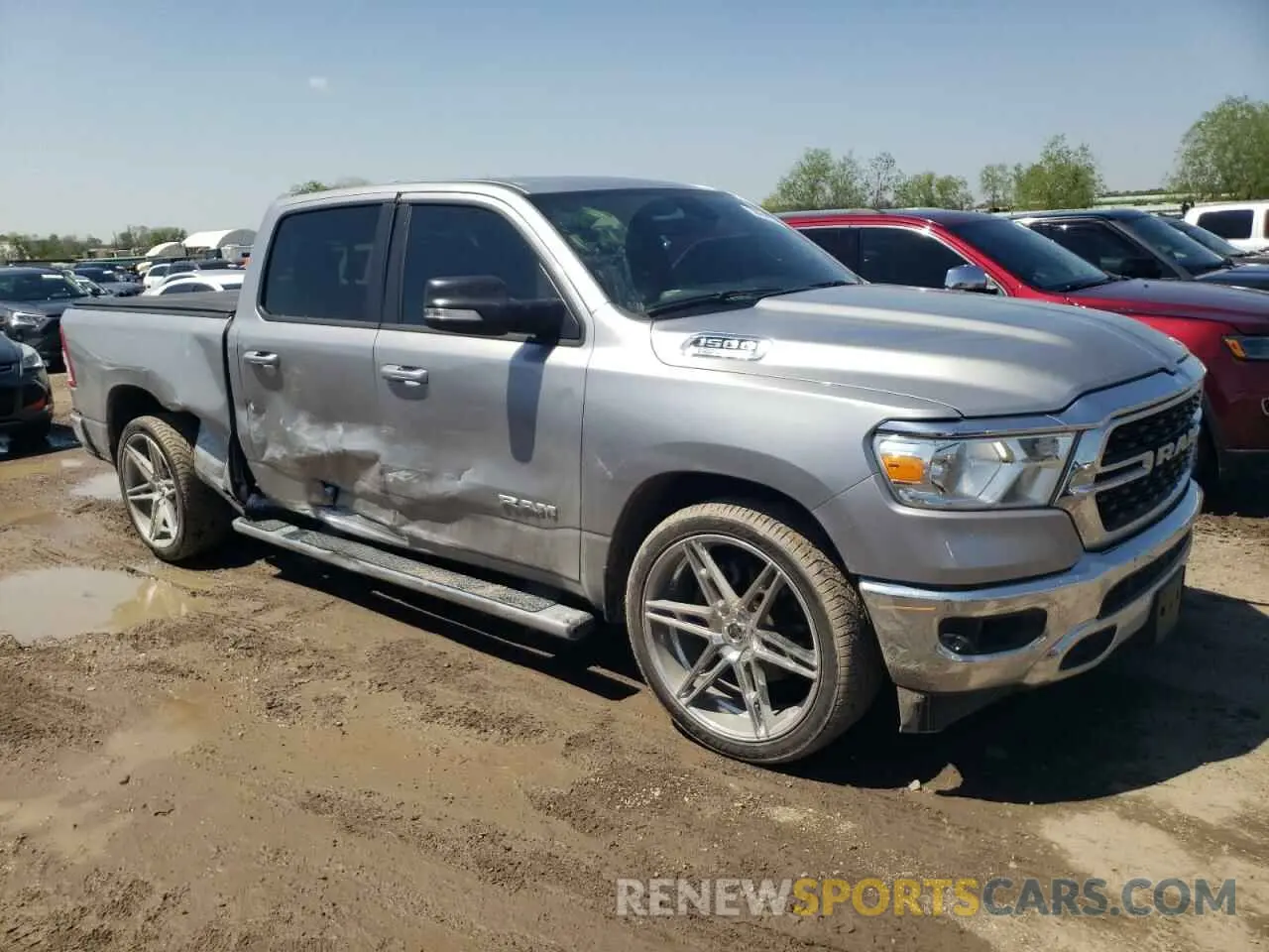 4 Photograph of a damaged car 1C6RREMT1NN358613 RAM 1500 2022