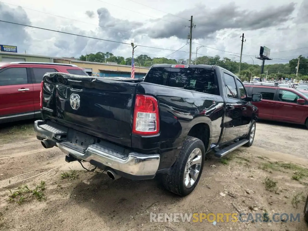 4 Photograph of a damaged car 1C6RREMT2NN292654 RAM 1500 2022