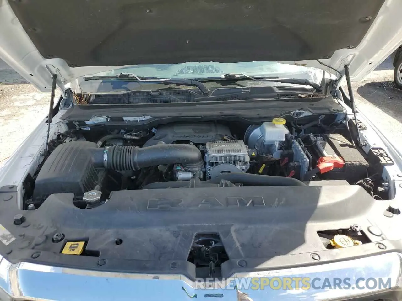 11 Photograph of a damaged car 1C6RREMT2NN480011 RAM 1500 2022