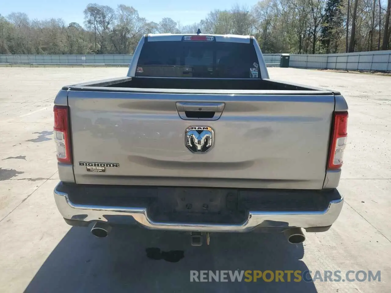 6 Photograph of a damaged car 1C6RREMT3NN227957 RAM 1500 2022