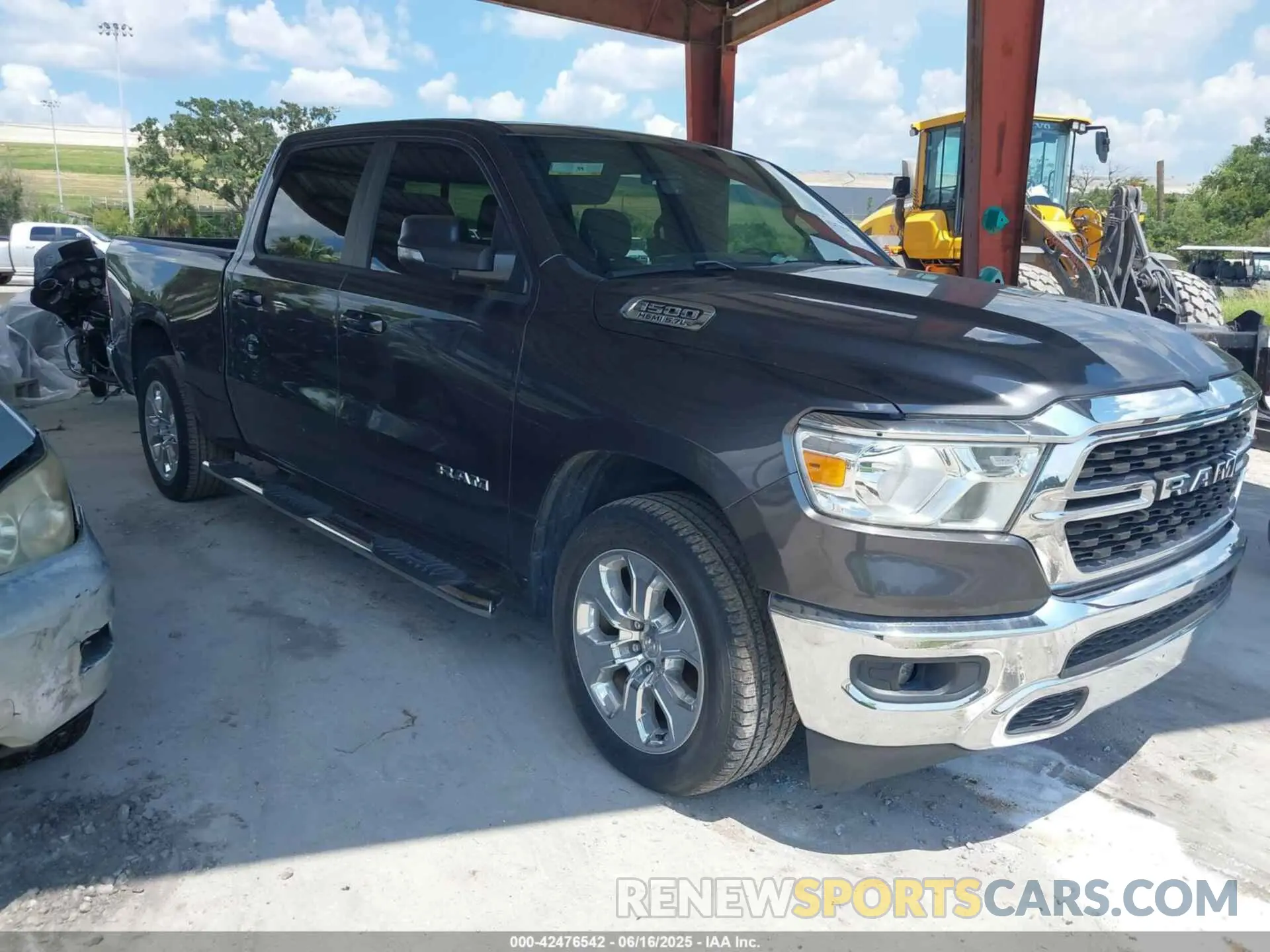 1 Photograph of a damaged car 1C6RREMT5NN190846 RAM 1500 2022