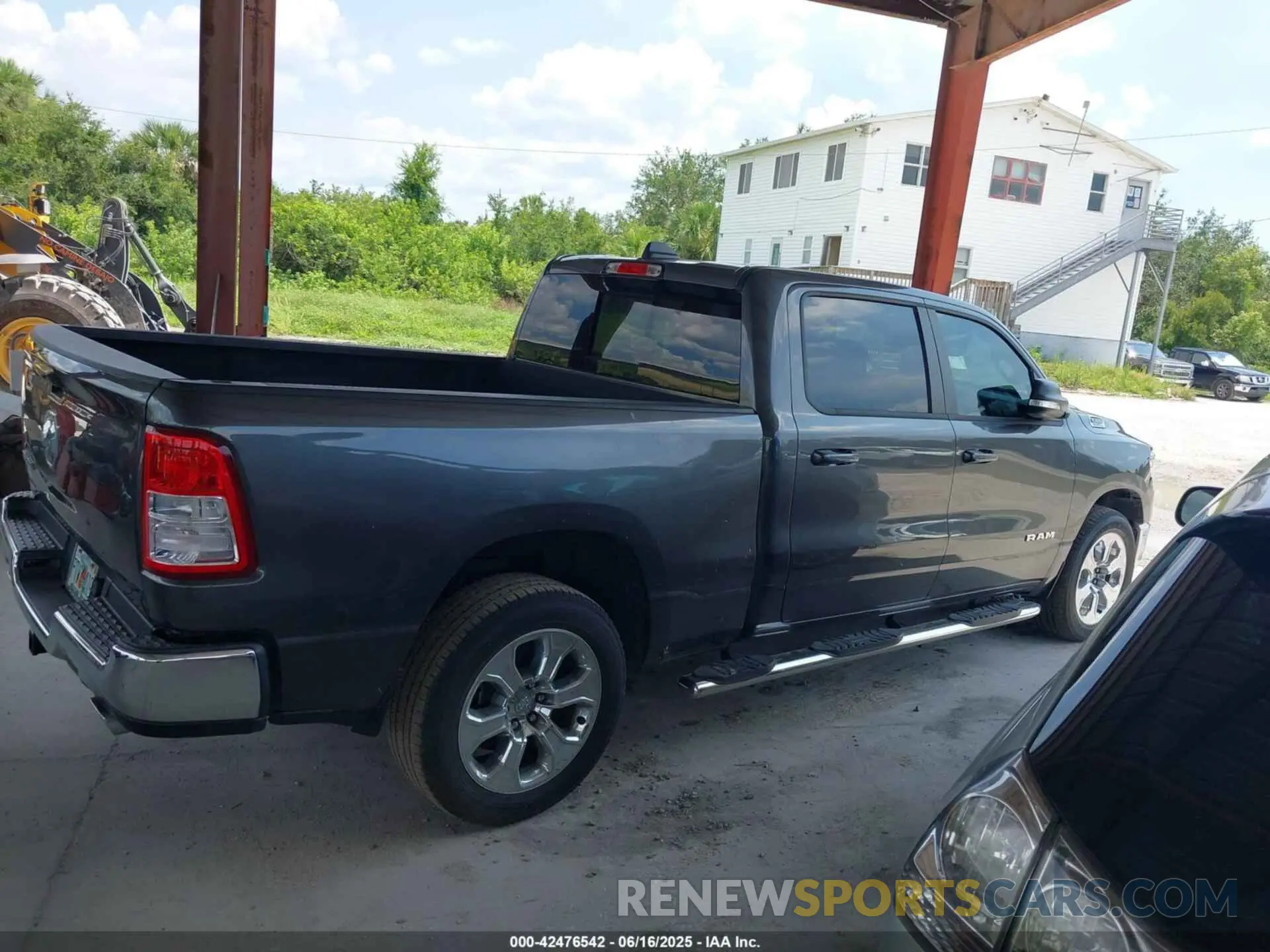 13 Photograph of a damaged car 1C6RREMT5NN190846 RAM 1500 2022