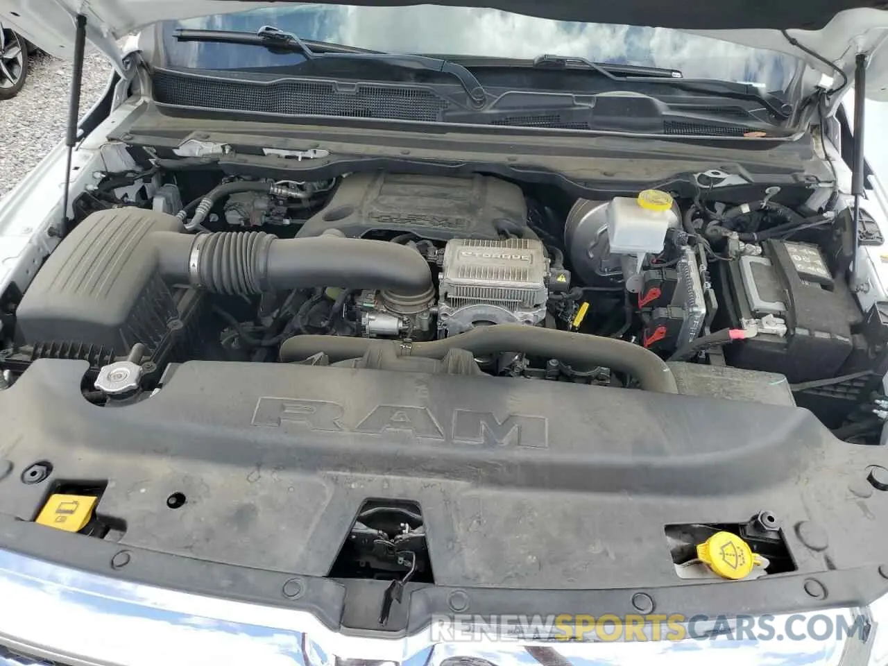 13 Photograph of a damaged car 1C6RREMT5NN416027 RAM 1500 2022