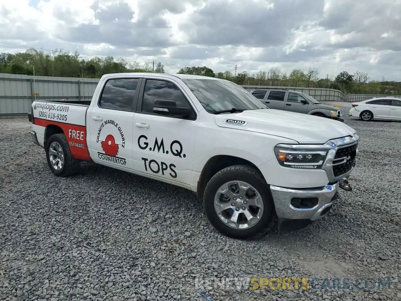 4 Photograph of a damaged car 1C6RREMT5NN416027 RAM 1500 2022