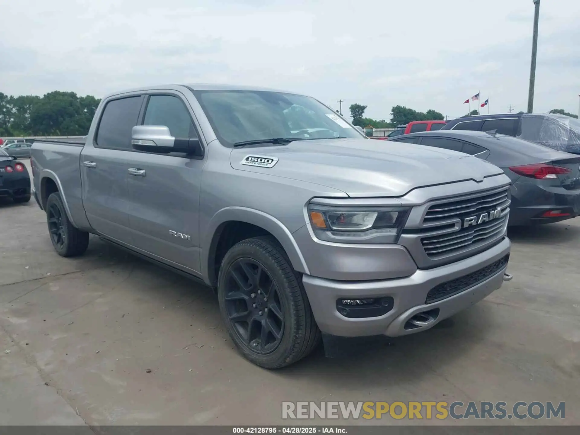 1 Photograph of a damaged car 1C6RRERT7NN432156 RAM 1500 2022