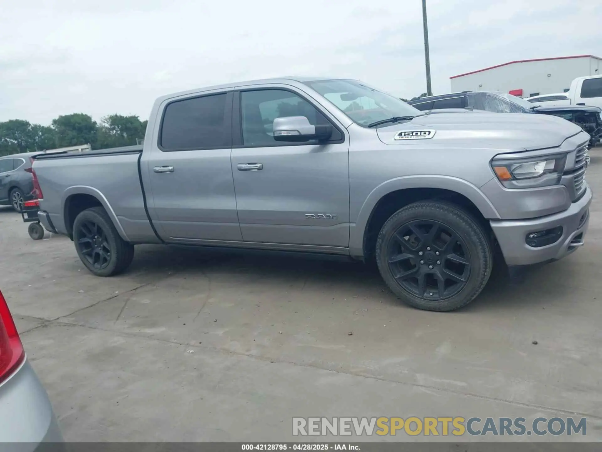 13 Photograph of a damaged car 1C6RRERT7NN432156 RAM 1500 2022