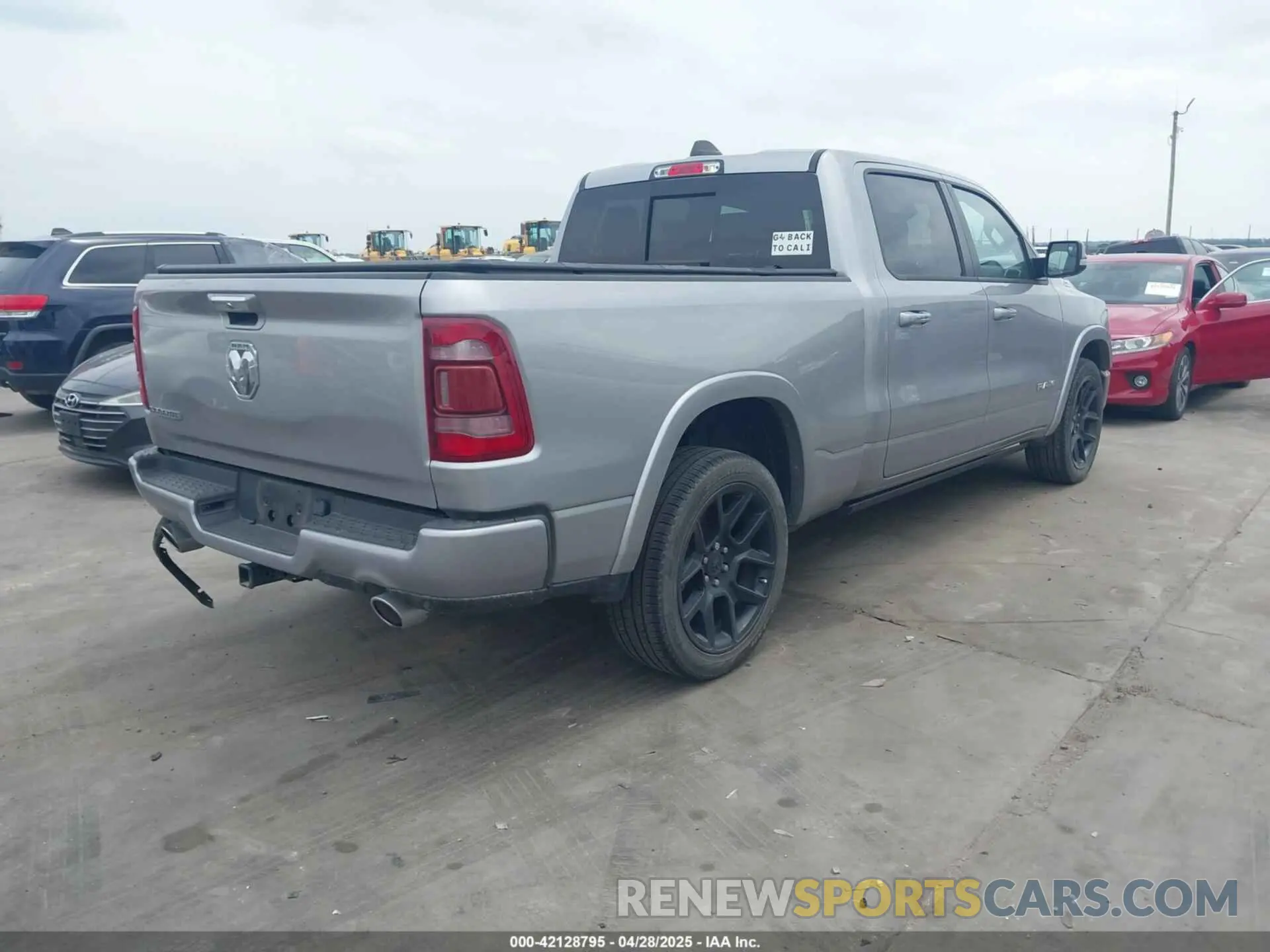 4 Photograph of a damaged car 1C6RRERT7NN432156 RAM 1500 2022