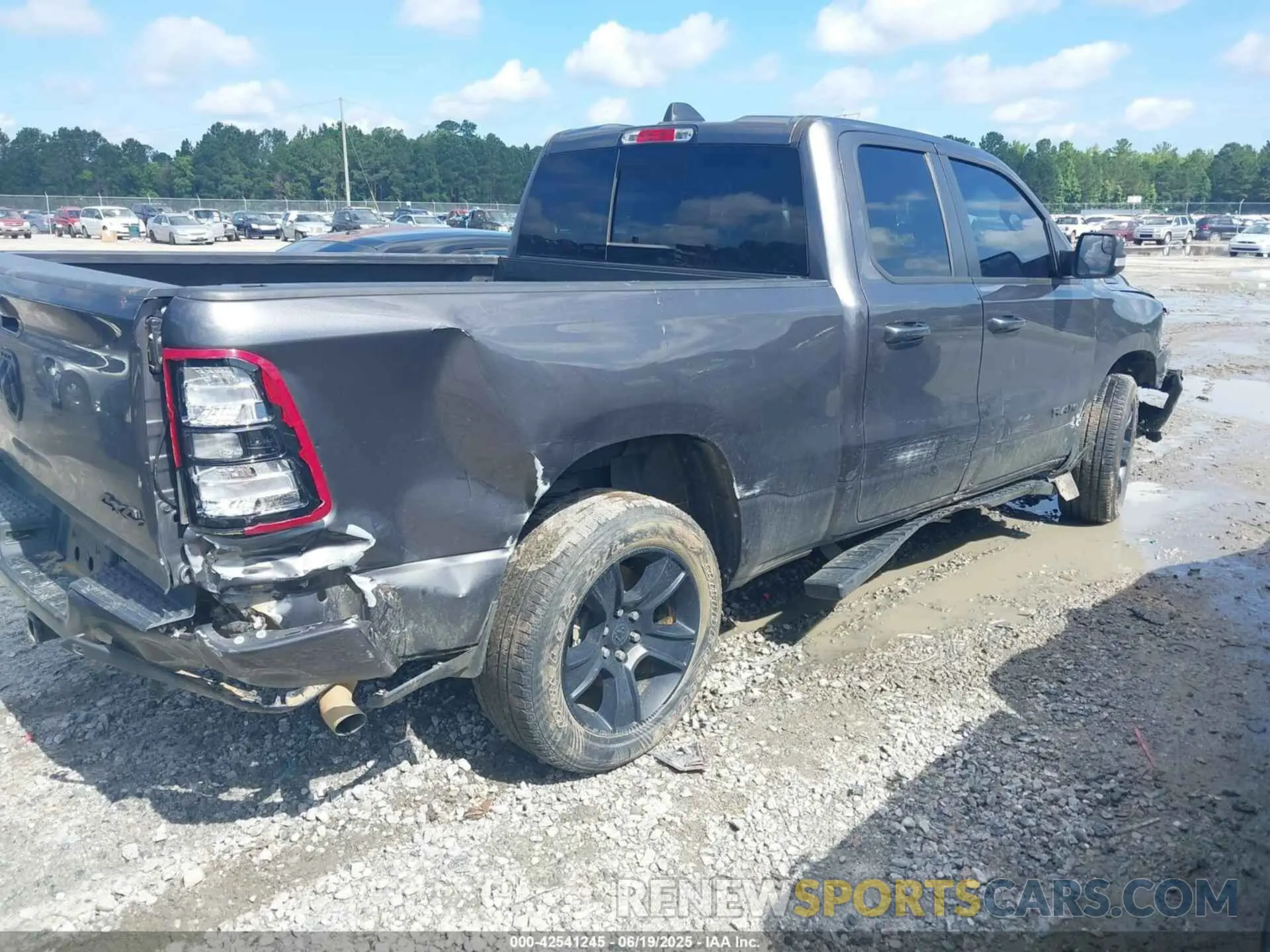 4 Photograph of a damaged car 1C6RRFBG6NN226099 RAM 1500 2022