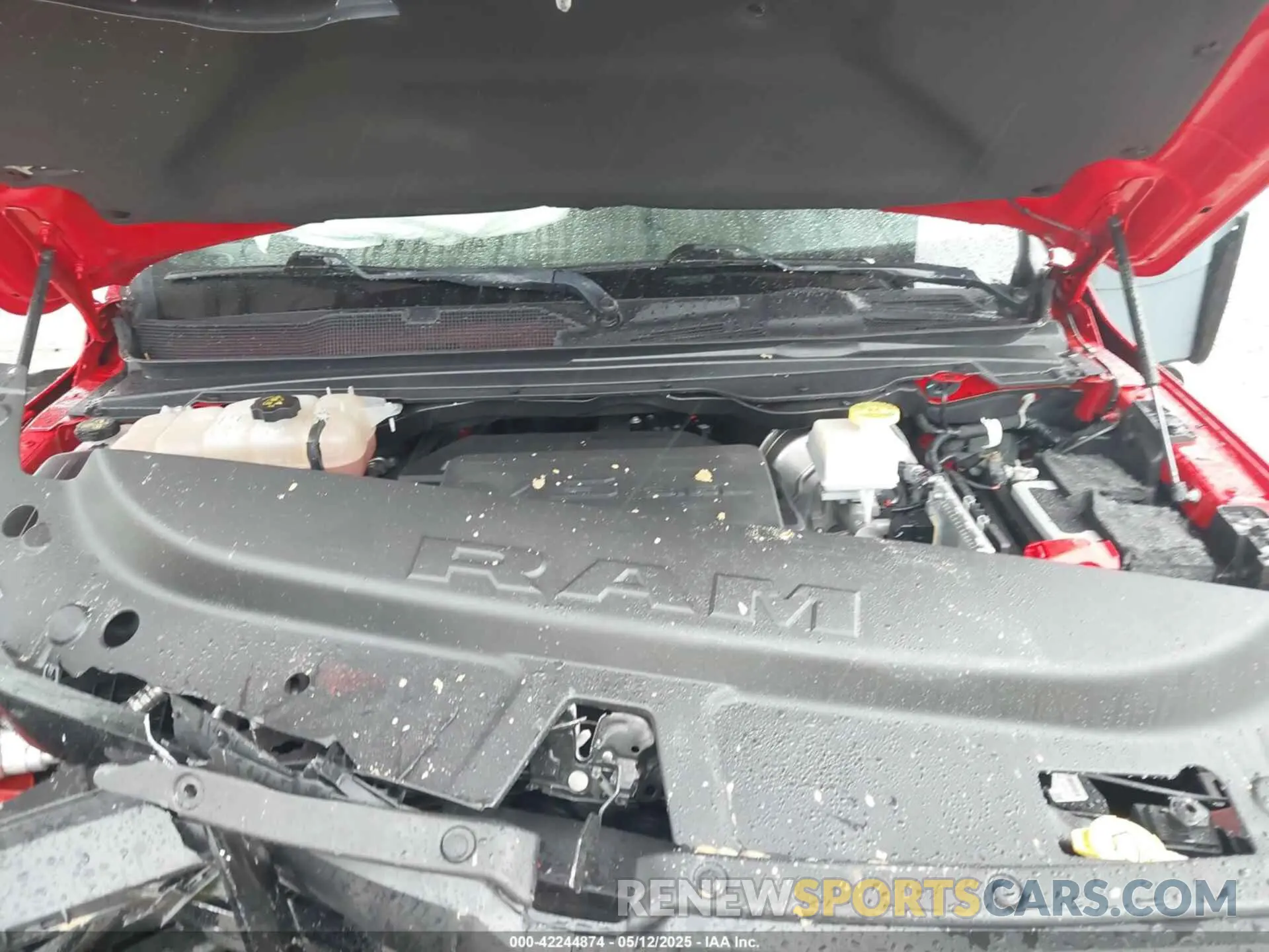 10 Photograph of a damaged car 1C6RRFBG7NN220702 RAM 1500 2022