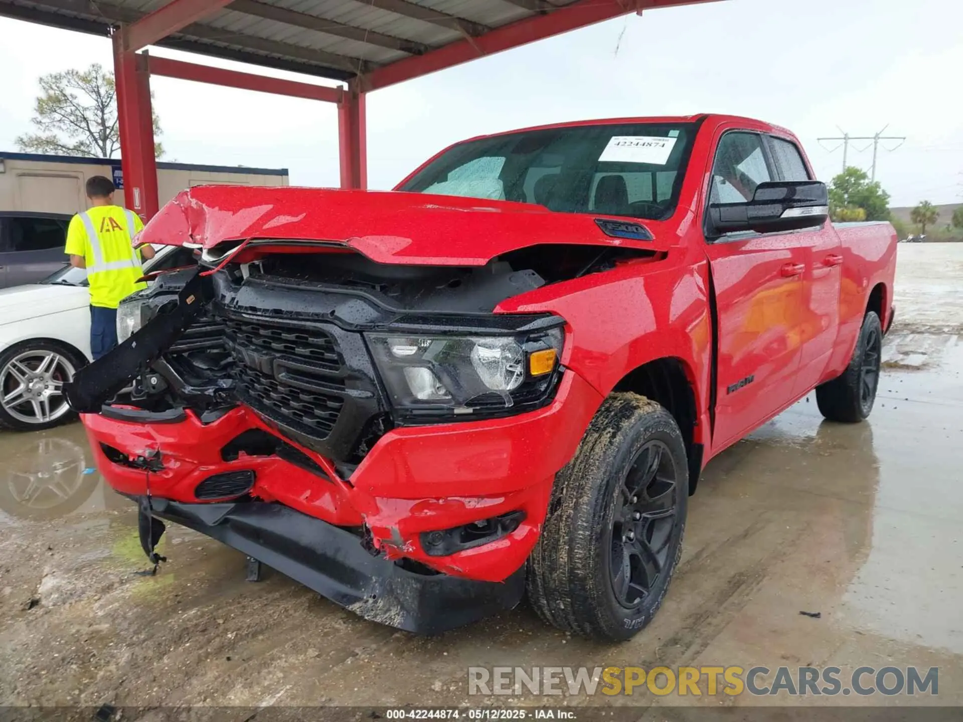 2 Photograph of a damaged car 1C6RRFBG7NN220702 RAM 1500 2022