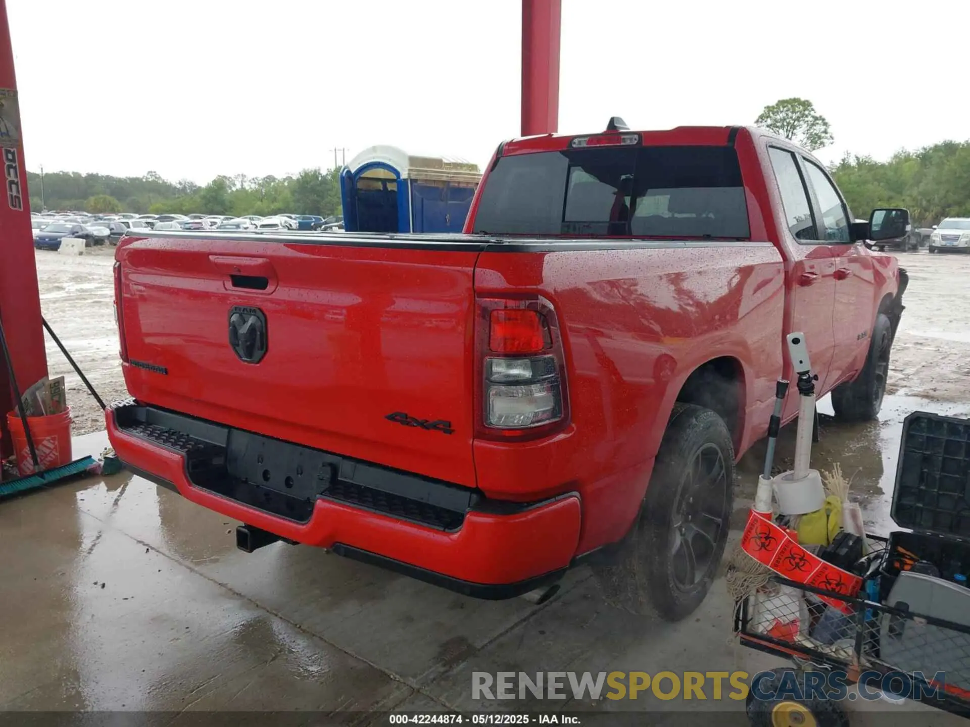 4 Photograph of a damaged car 1C6RRFBG7NN220702 RAM 1500 2022