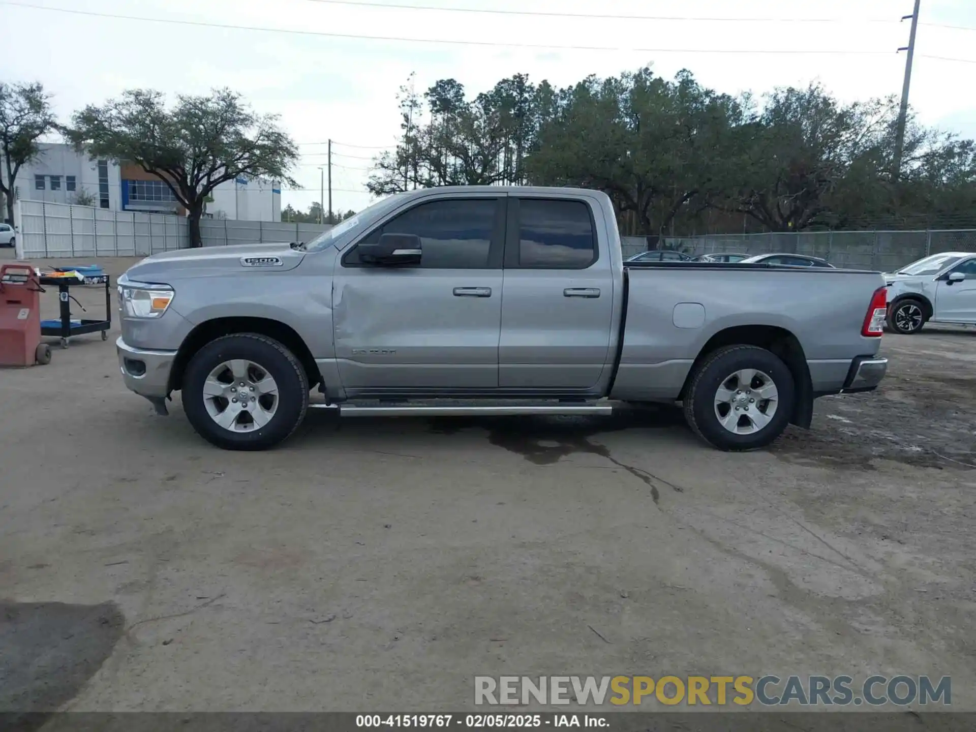 14 Photograph of a damaged car 1C6RRFBG7NN365478 RAM 1500 2022