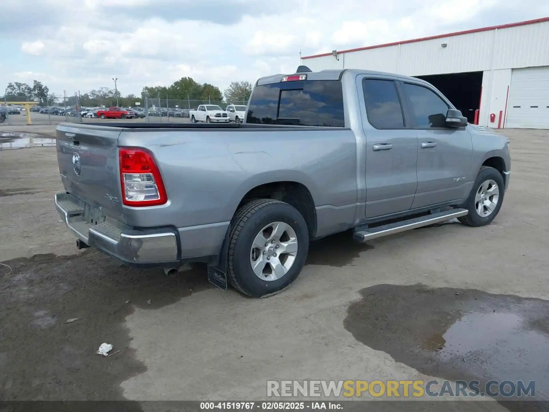 4 Photograph of a damaged car 1C6RRFBG7NN365478 RAM 1500 2022