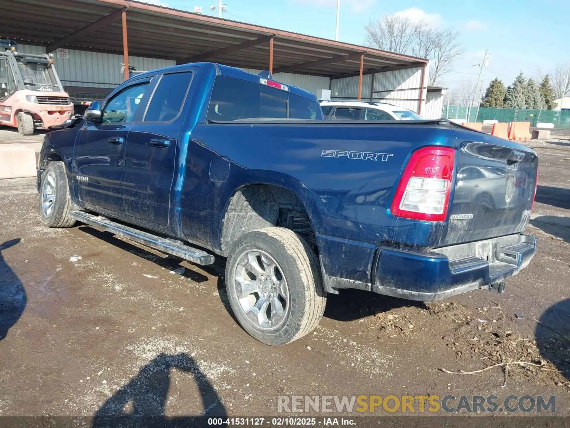 3 Photograph of a damaged car 1C6RRFBG7NN423072 RAM 1500 2022