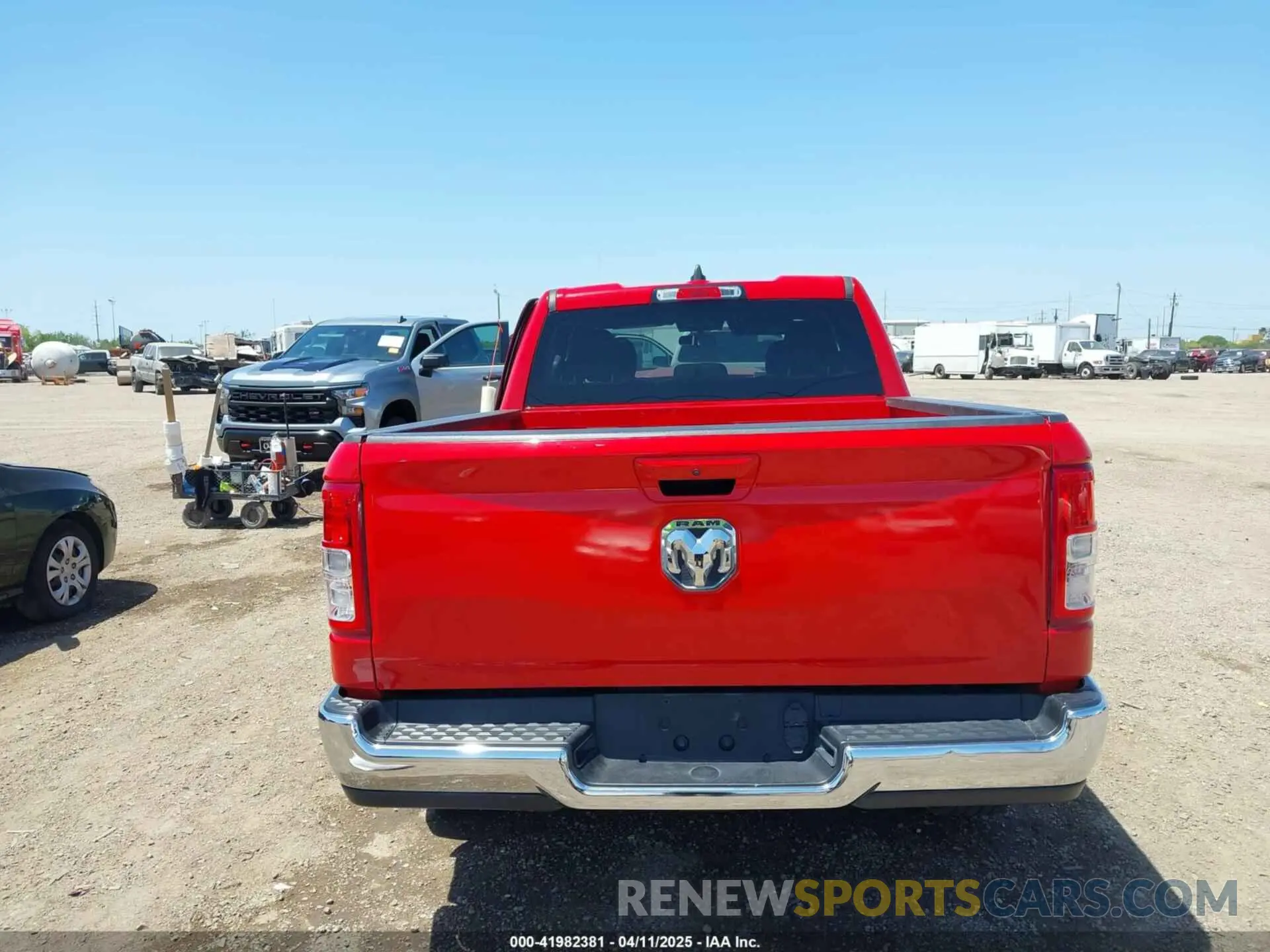 16 Photograph of a damaged car 1C6RRFBG9NN278777 RAM 1500 2022