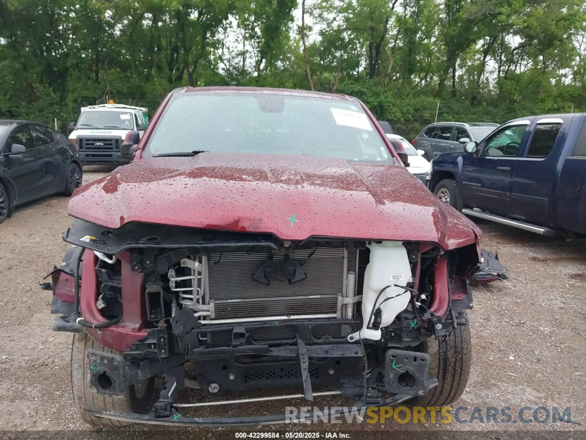 13 Photograph of a damaged car 1C6RRFFG0NN327925 RAM 1500 2022