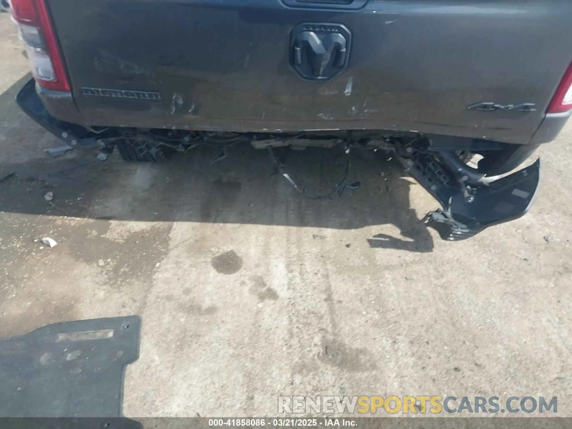 6 Photograph of a damaged car 1C6RRFFG0NN410013 RAM 1500 2022