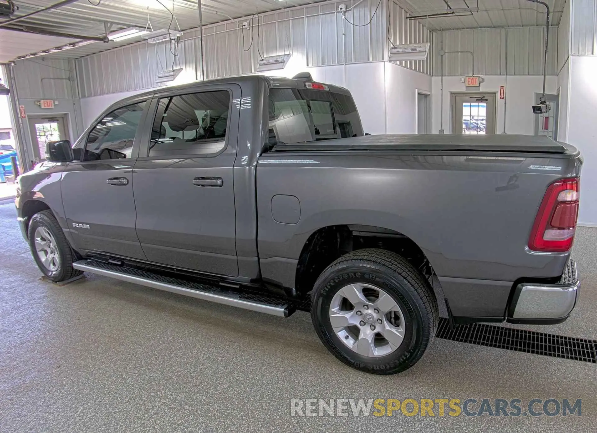 9 Photograph of a damaged car 1C6RRFFG1NN179039 RAM 1500 2022
