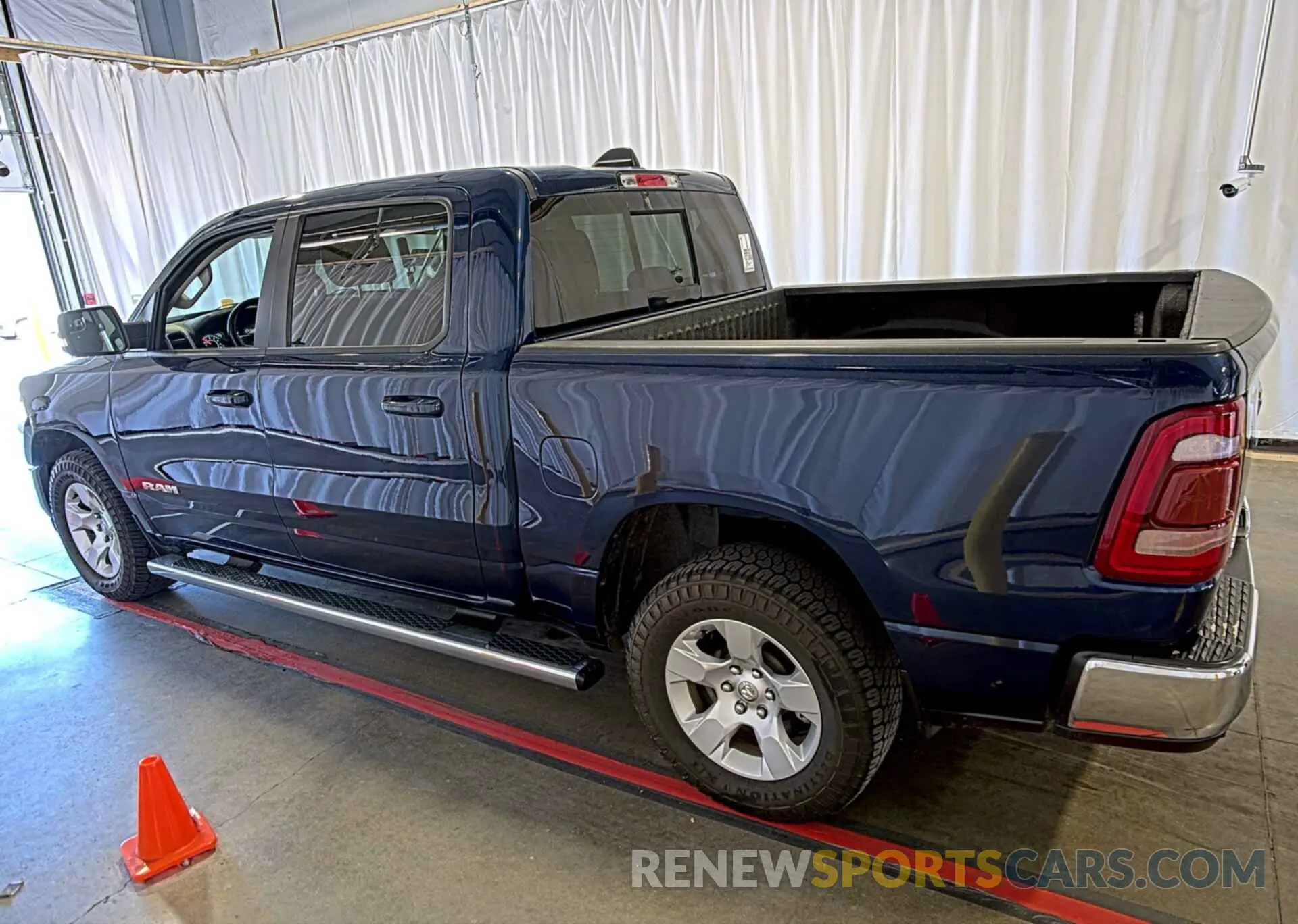 17 Photograph of a damaged car 1C6RRFFG1NN179042 RAM 1500 2022