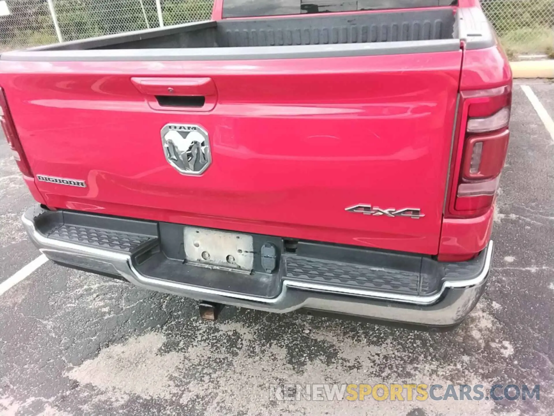 5 Photograph of a damaged car 1C6RRFFG2NN178997 RAM 1500 2022