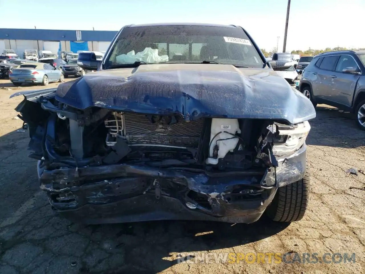 5 Photograph of a damaged car 1C6RRFFG2NN301360 RAM 1500 2022
