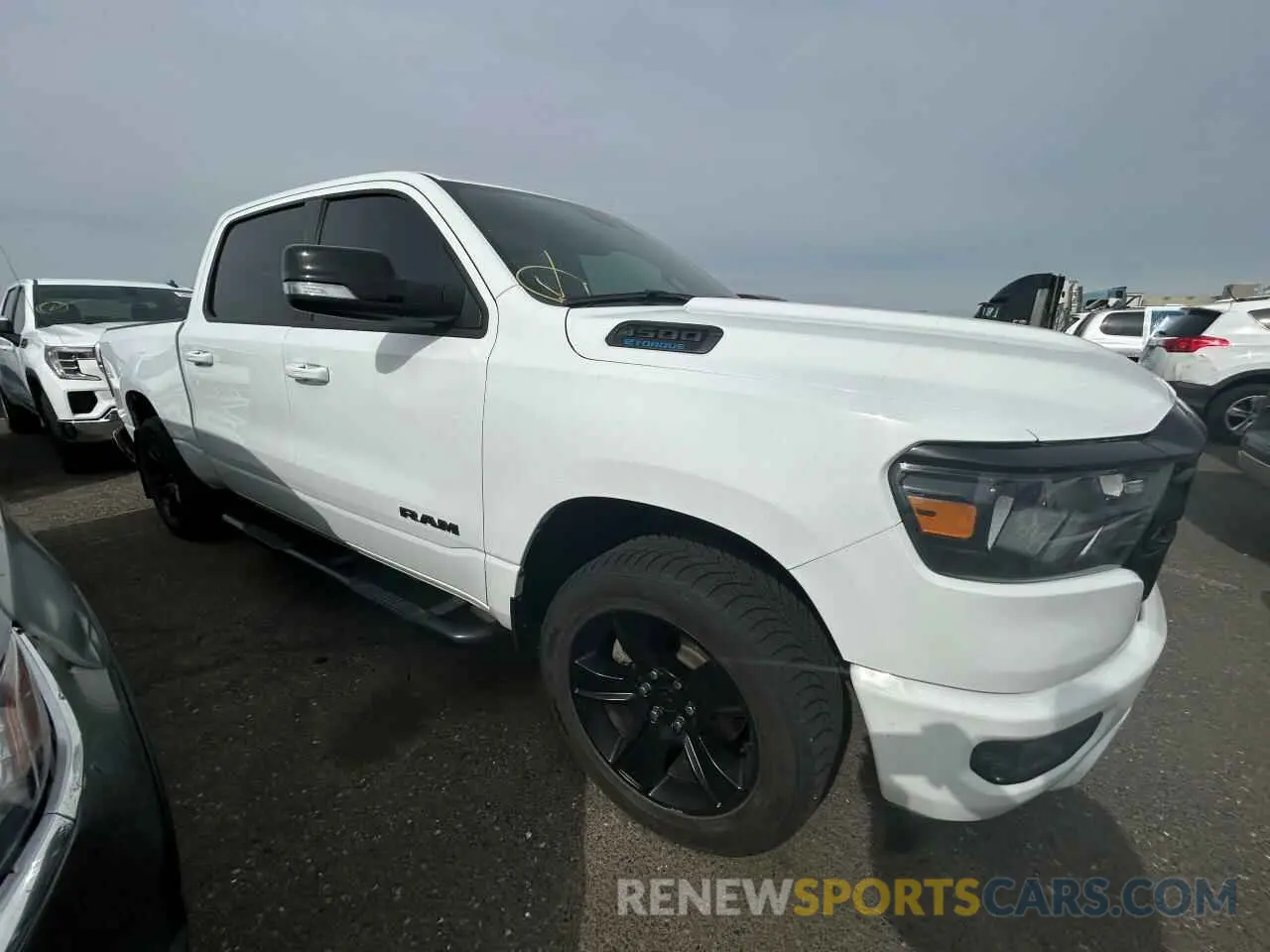 4 Photograph of a damaged car 1C6RRFFG2NN395918 RAM 1500 2022