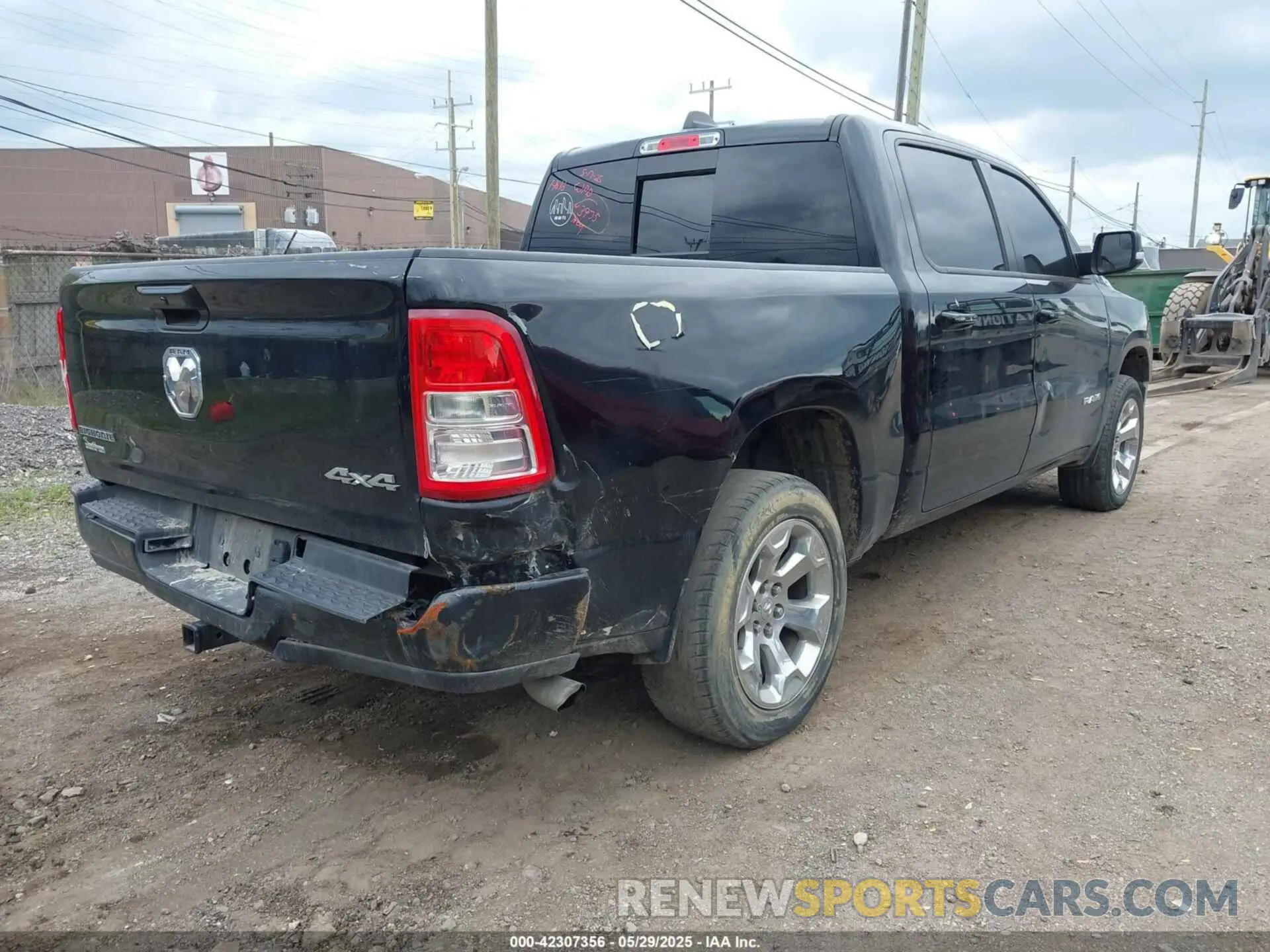 4 Photograph of a damaged car 1C6RRFFG2NN423975 RAM 1500 2022
