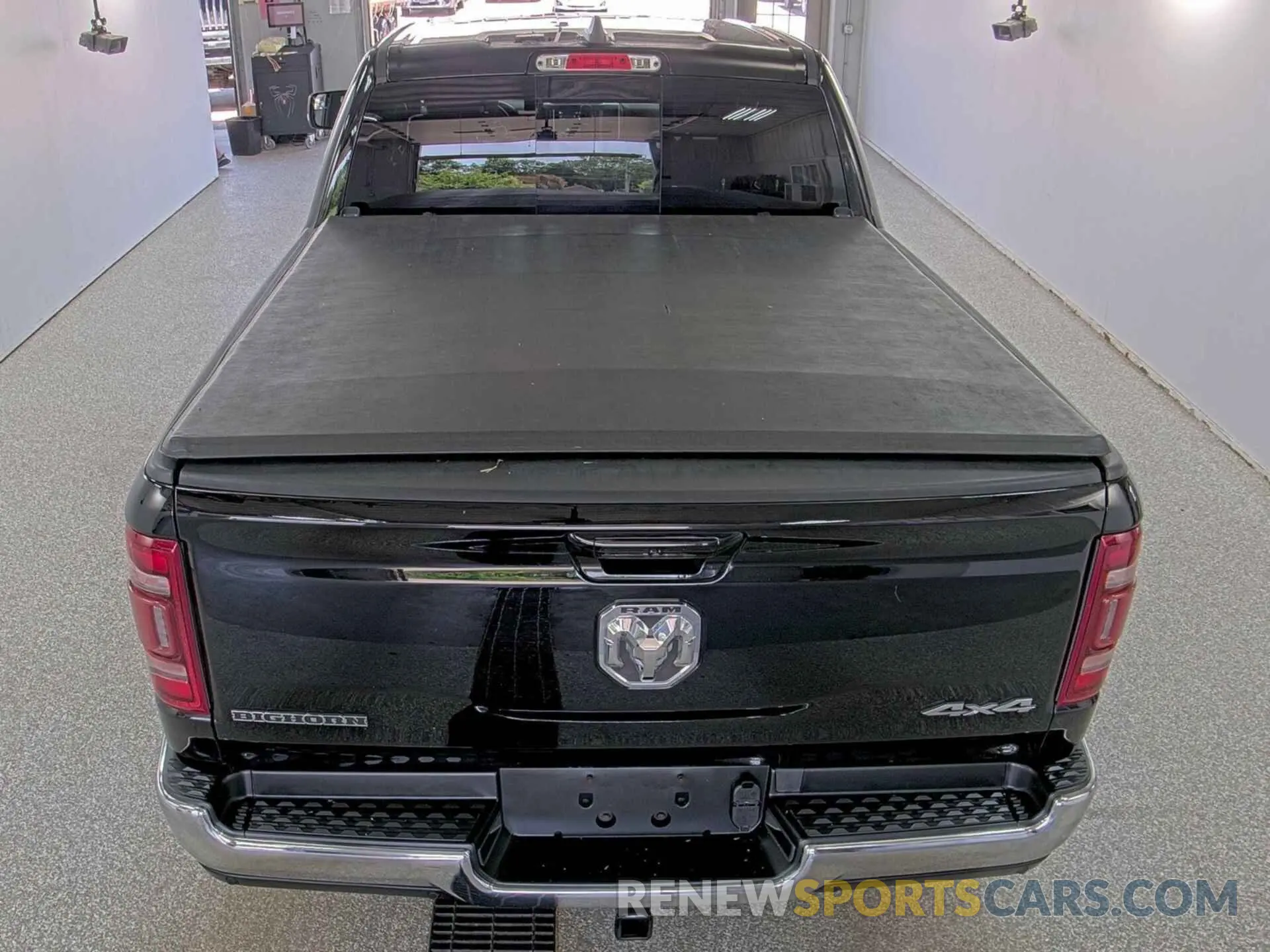 28 Photograph of a damaged car 1C6RRFFG3NN179009 RAM 1500 2022