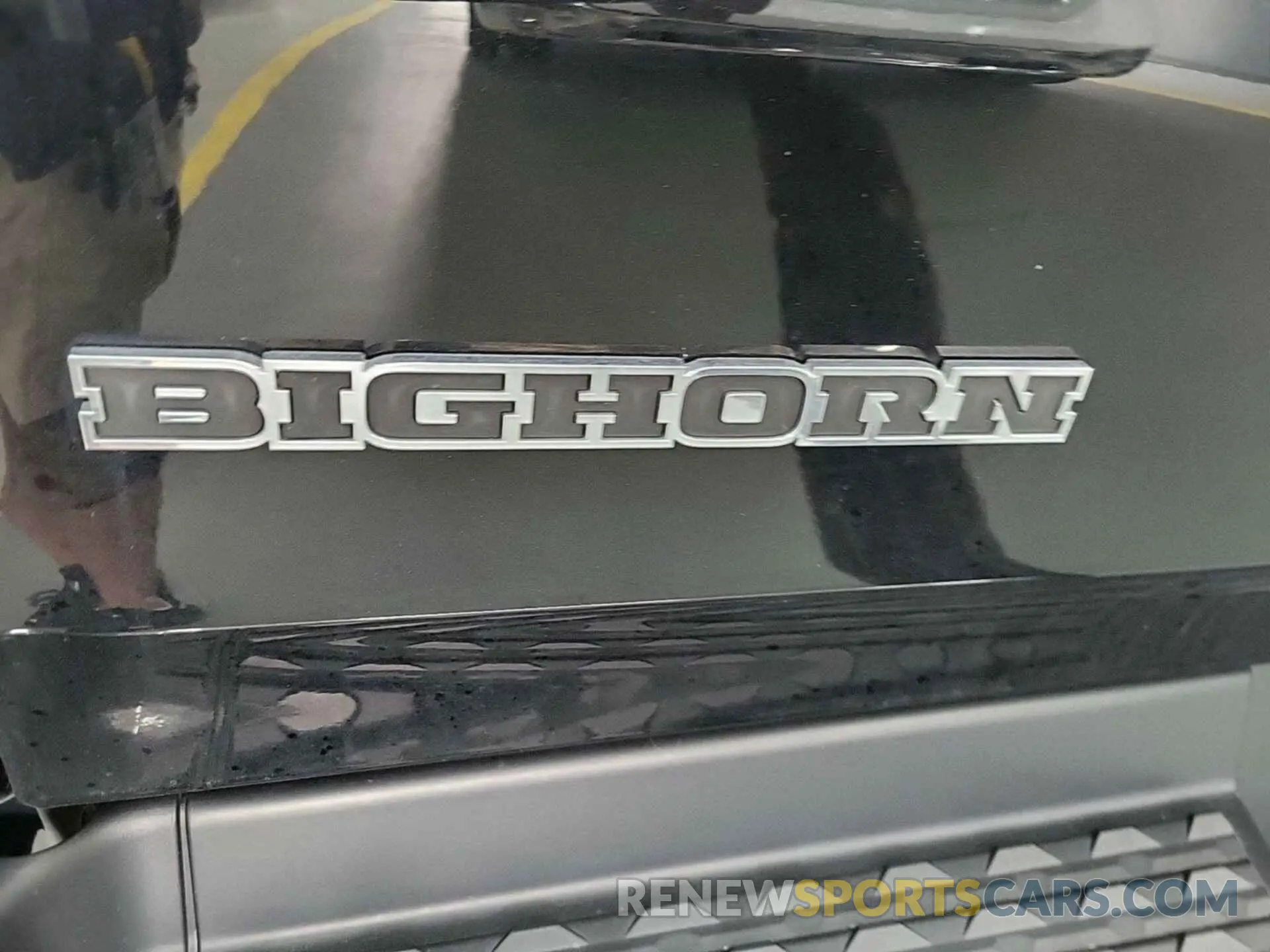 33 Photograph of a damaged car 1C6RRFFG3NN179009 RAM 1500 2022