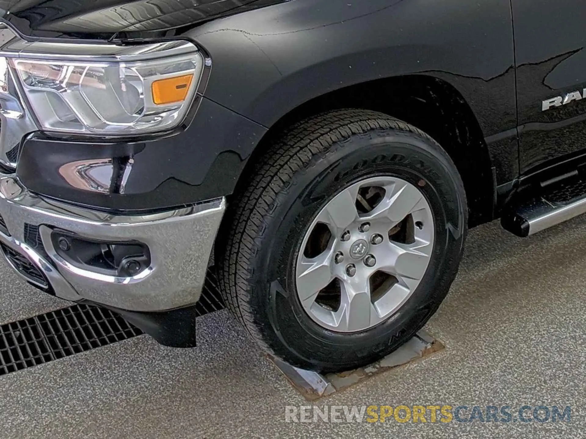 7 Photograph of a damaged car 1C6RRFFG3NN179009 RAM 1500 2022