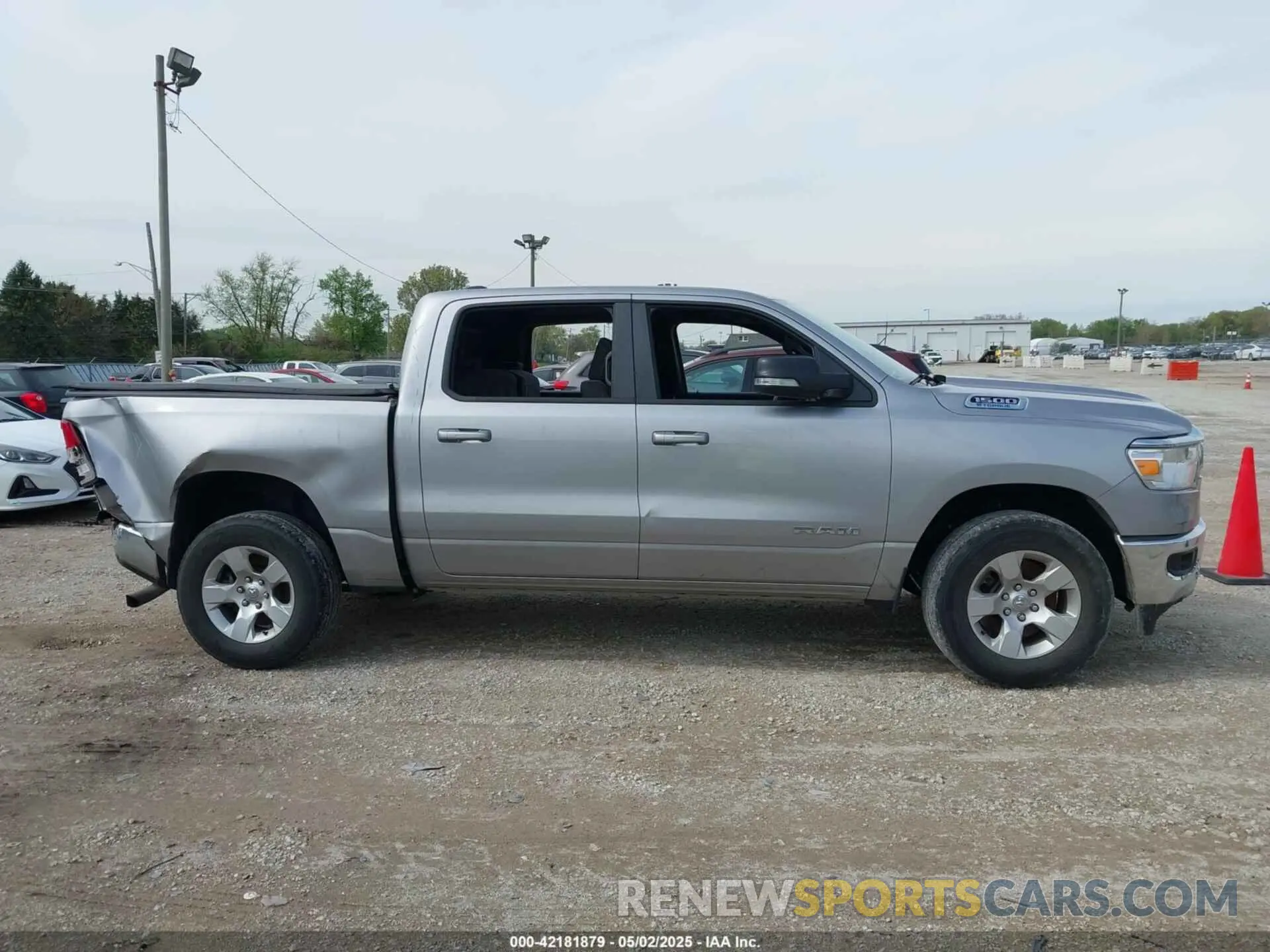 13 Photograph of a damaged car 1C6RRFFG3NN258356 RAM 1500 2022