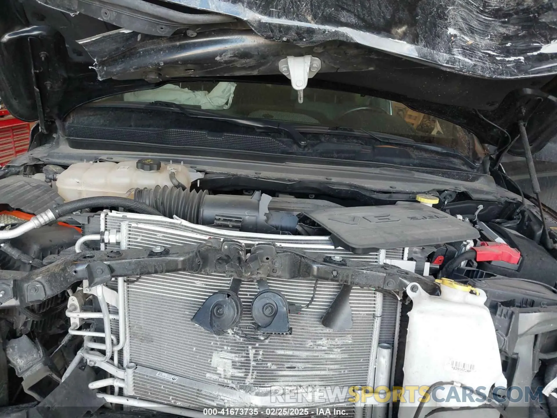 10 Photograph of a damaged car 1C6RRFFG3NN345917 RAM 1500 2022