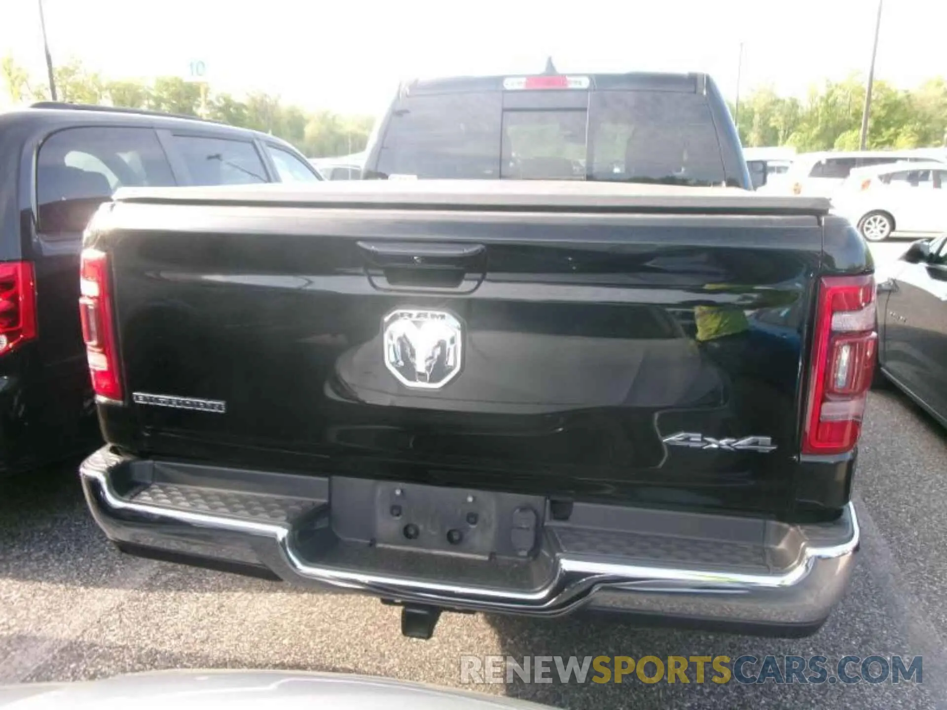 11 Photograph of a damaged car 1C6RRFFG3NN389917 RAM 1500 2022
