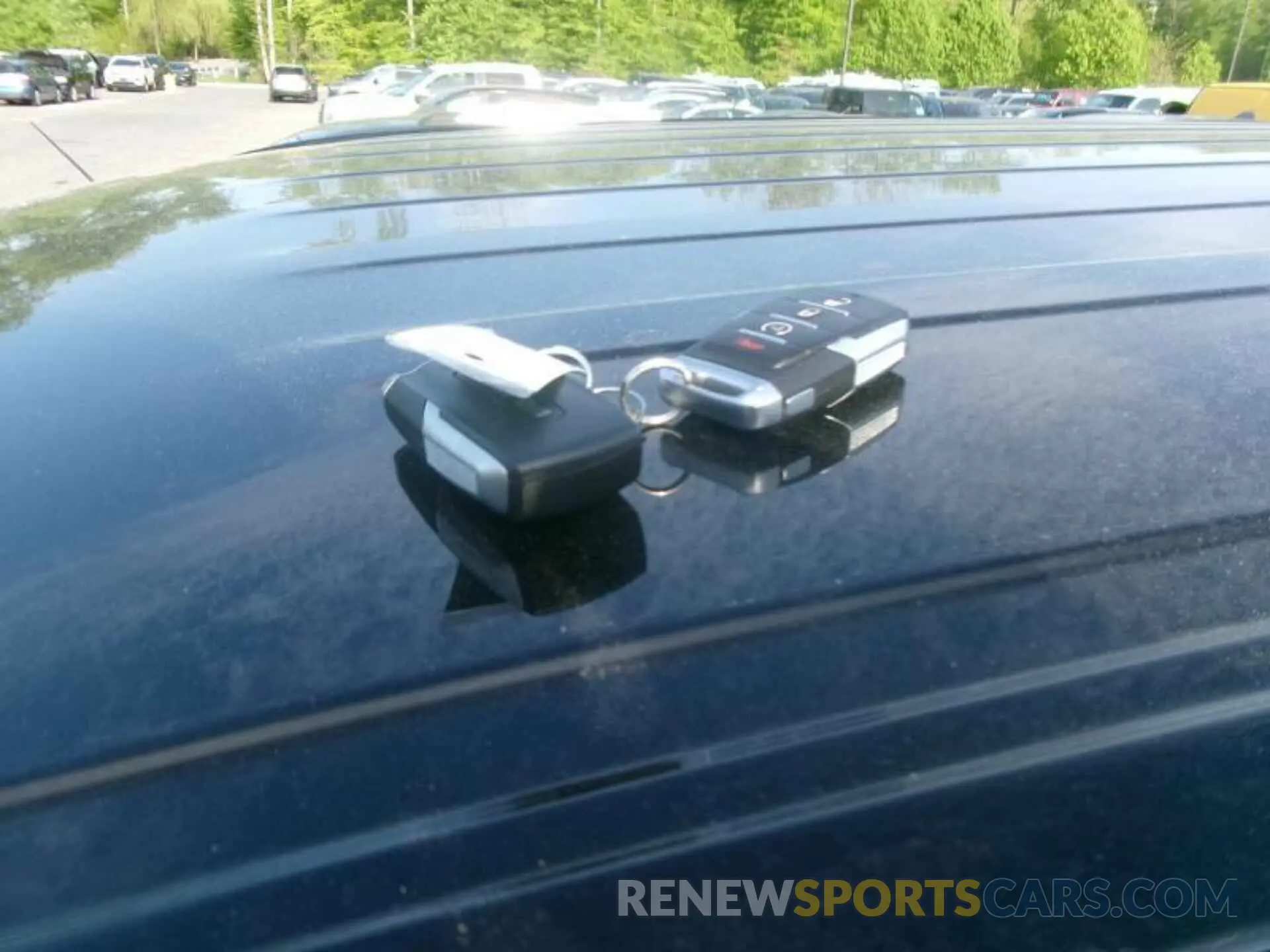 3 Photograph of a damaged car 1C6RRFFG3NN389917 RAM 1500 2022