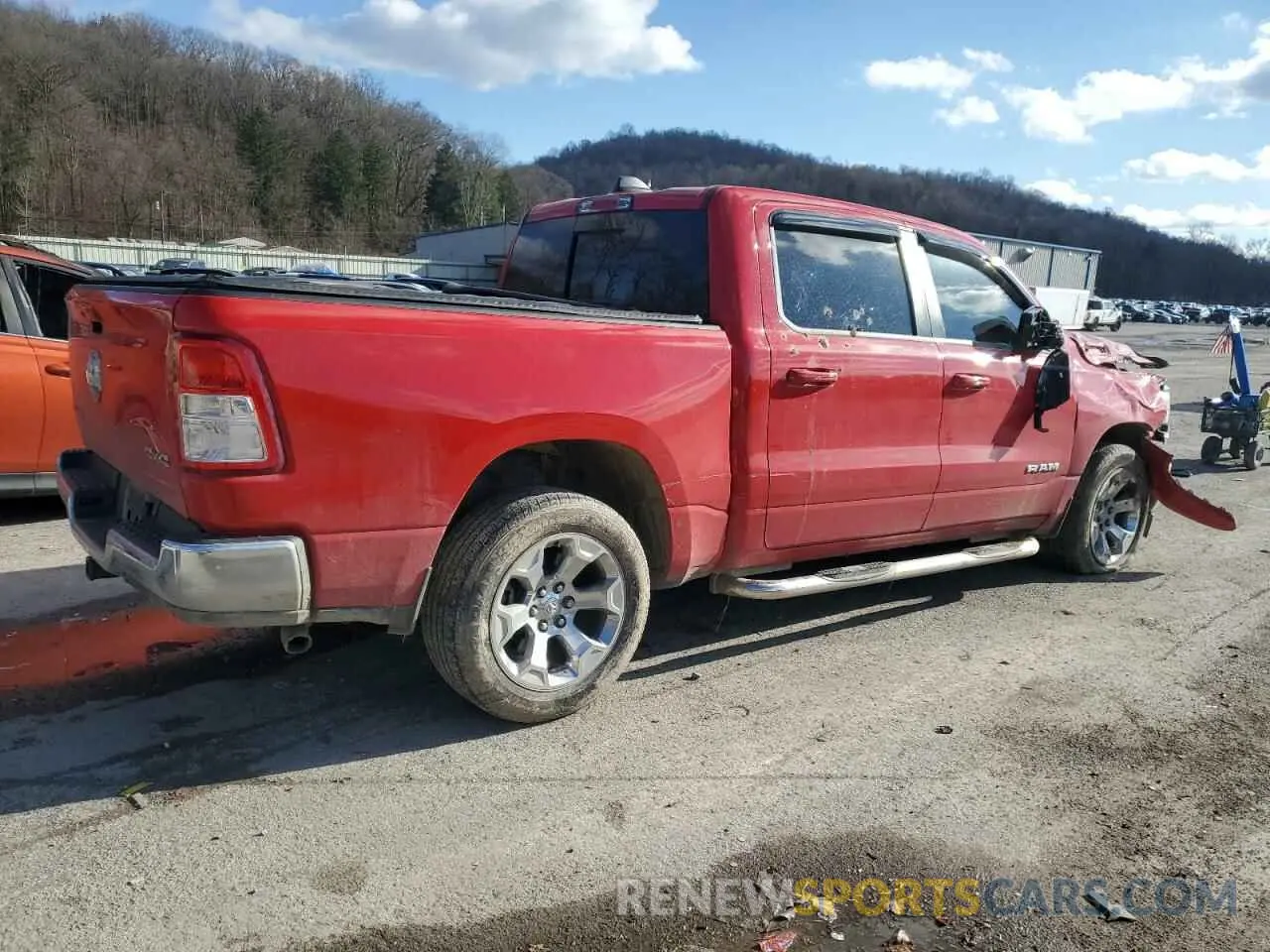 3 Photograph of a damaged car 1C6RRFFG3NN455883 RAM 1500 2022