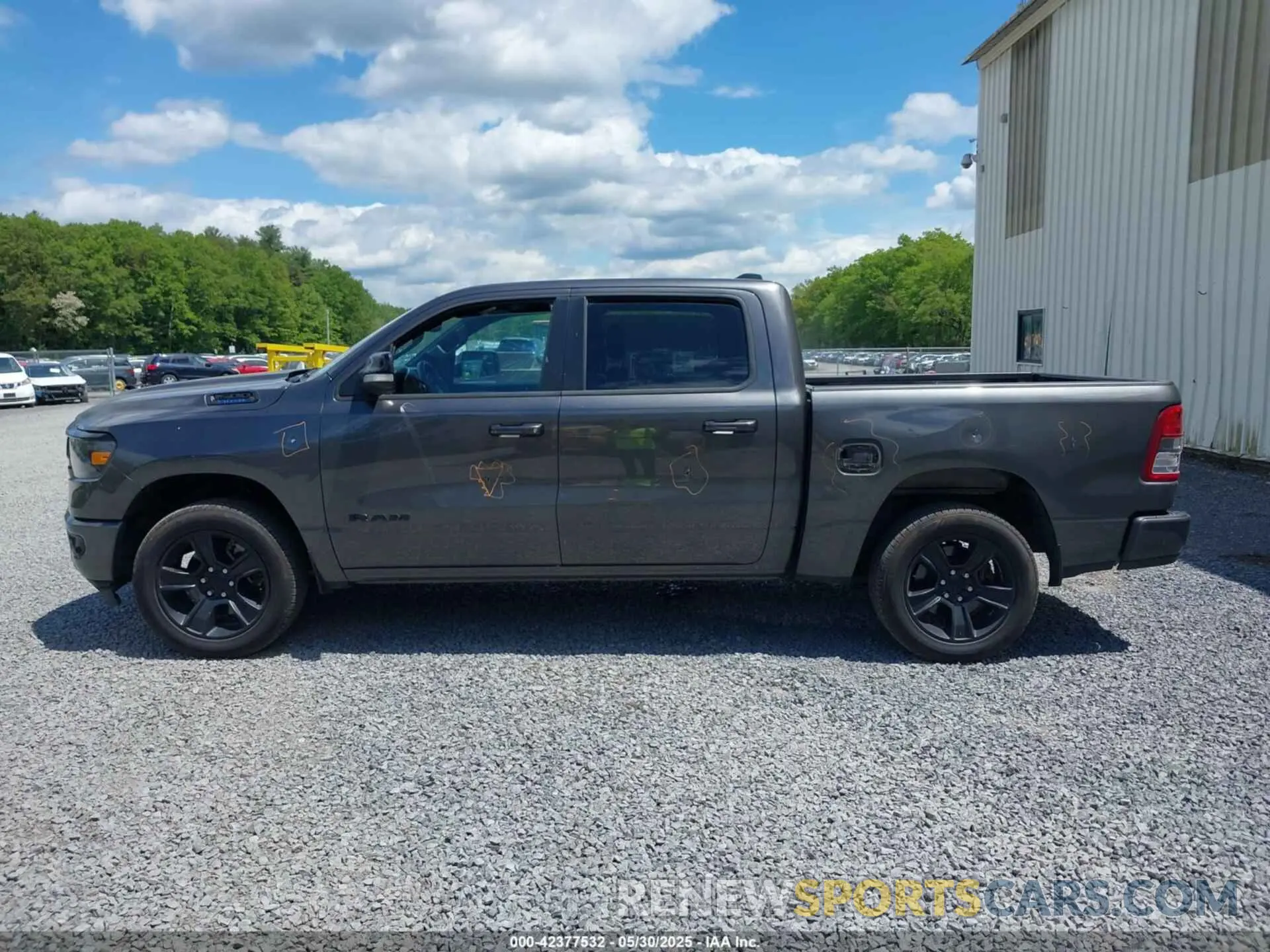 14 Photograph of a damaged car 1C6RRFFG4NN379347 RAM 1500 2022