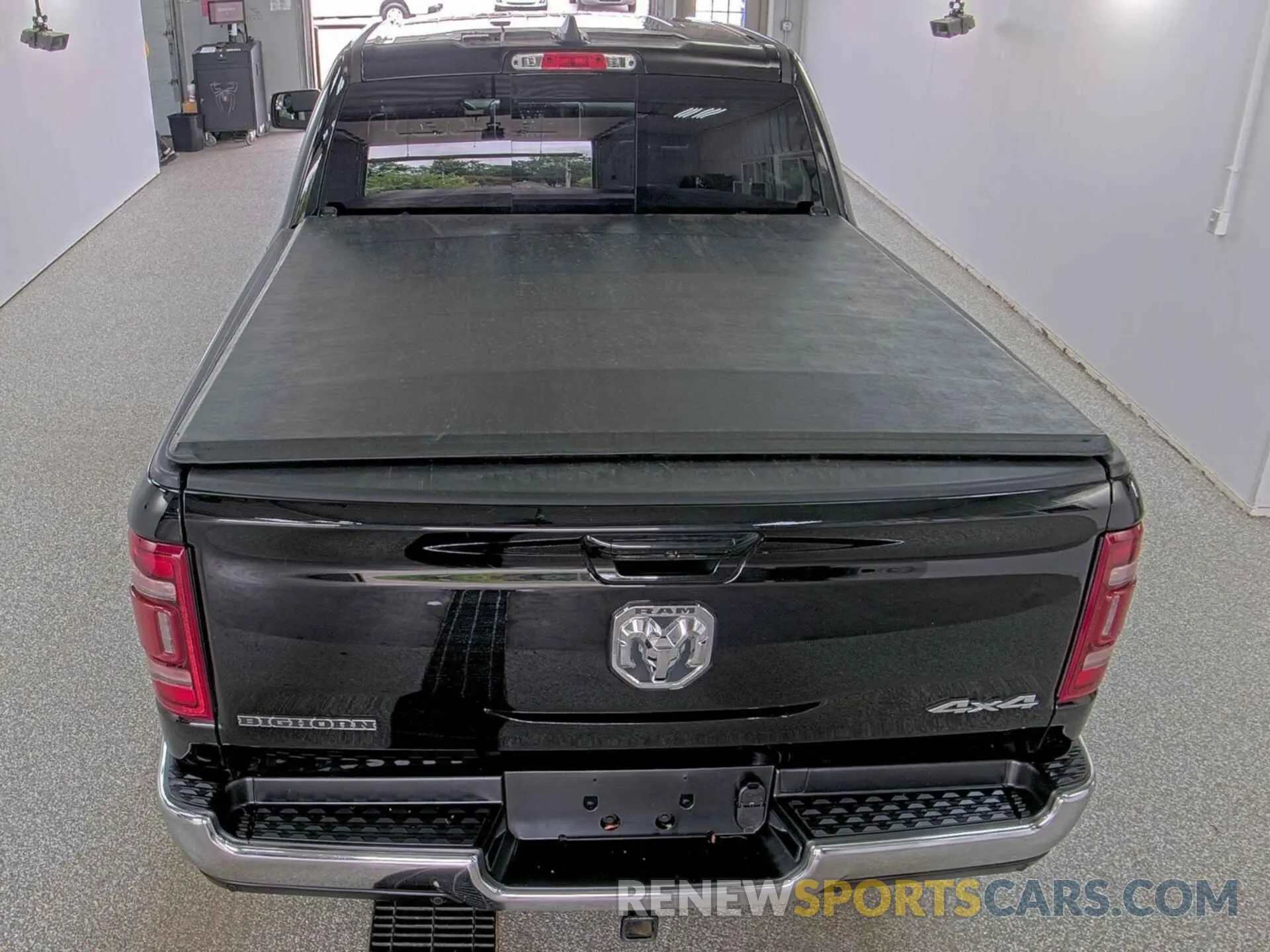 25 Photograph of a damaged car 1C6RRFFG5NN179027 RAM 1500 2022