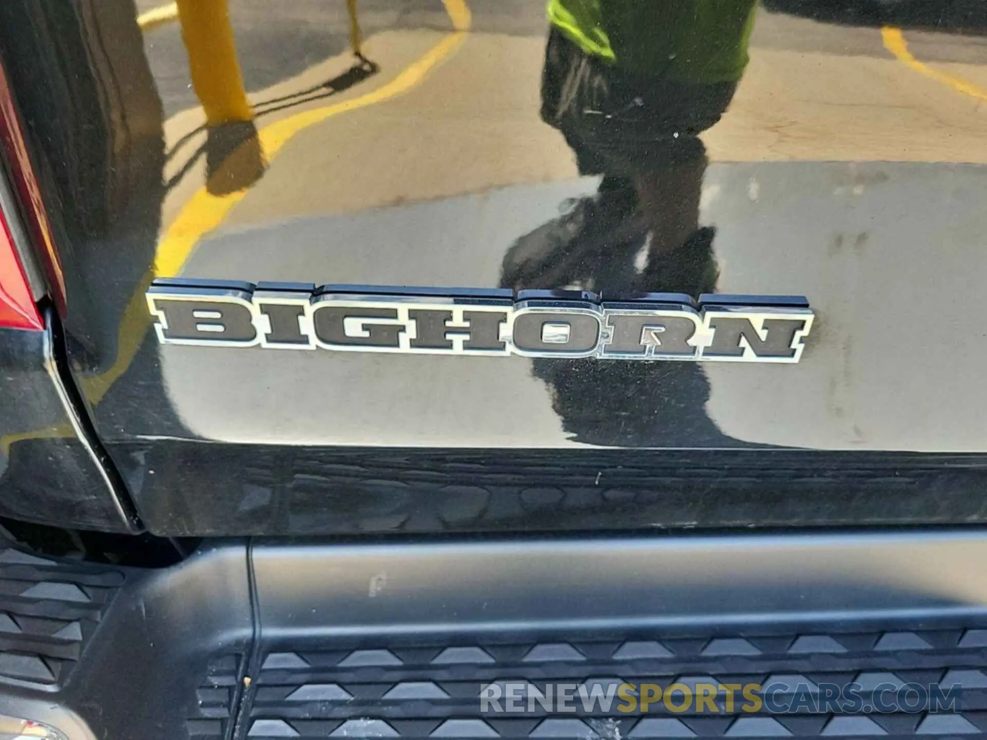 30 Photograph of a damaged car 1C6RRFFG5NN179027 RAM 1500 2022