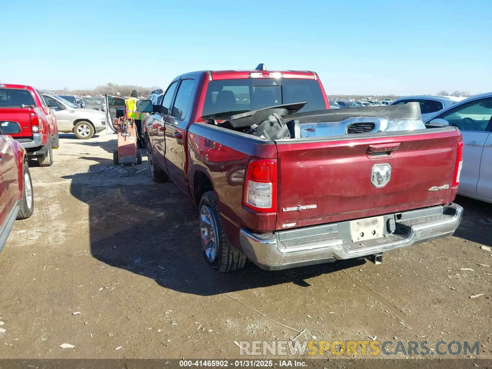 3 Photograph of a damaged car 1C6RRFFG5NN298325 RAM 1500 2022