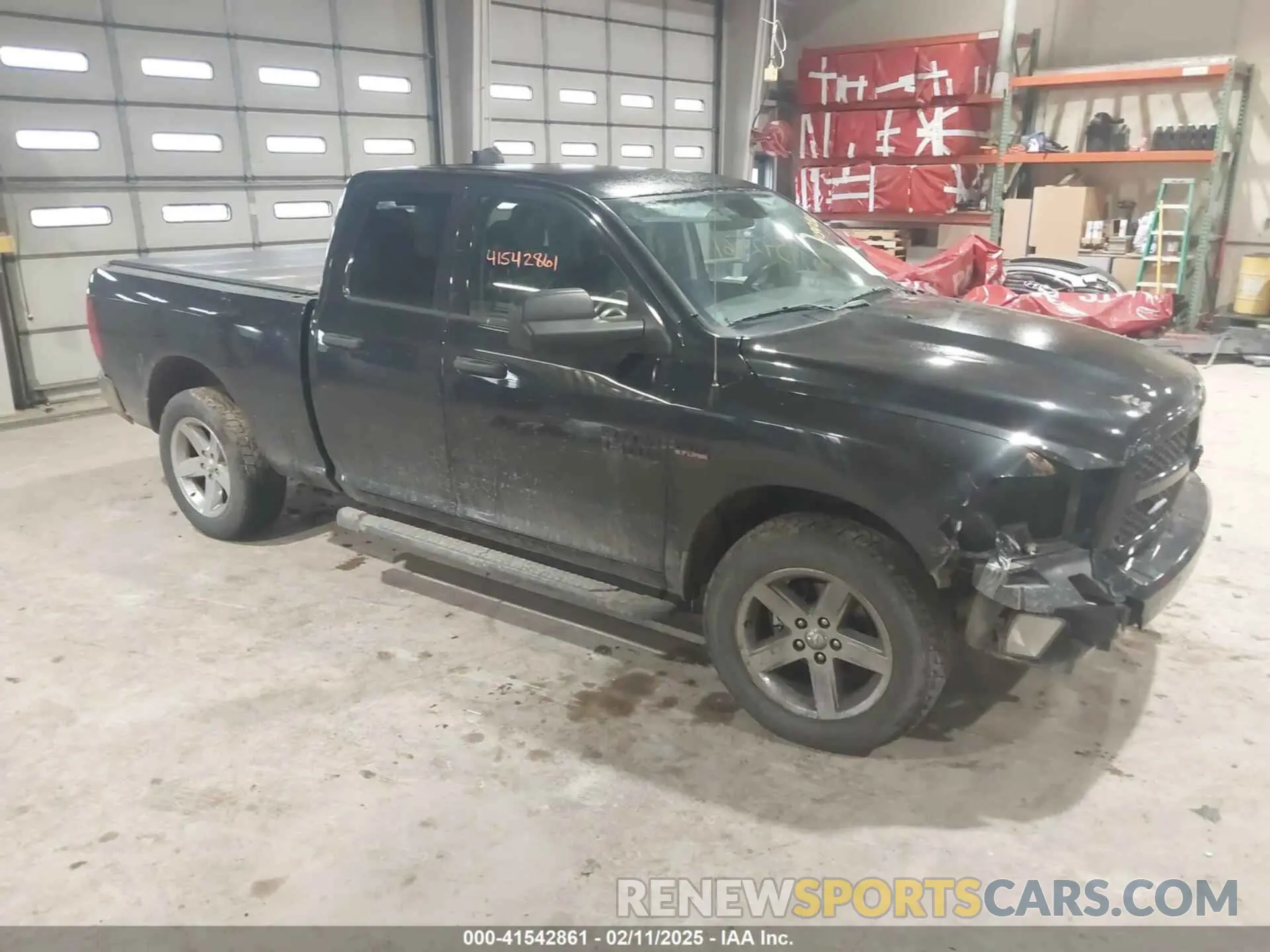 1 Photograph of a damaged car 1C6RRFFG5NN327726 RAM 1500 2022
