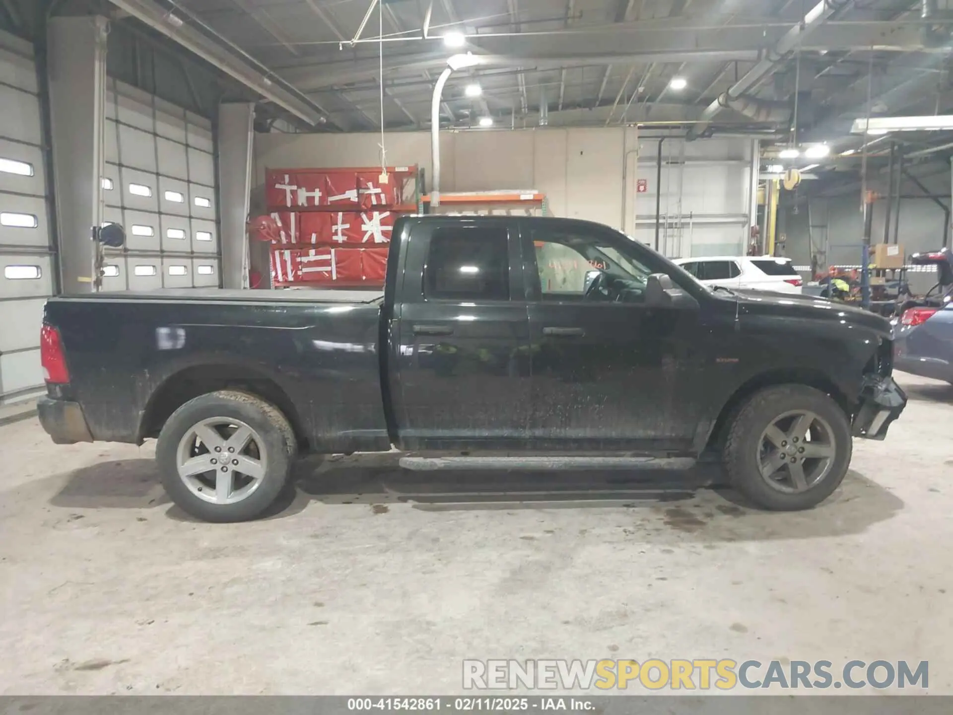 12 Photograph of a damaged car 1C6RRFFG5NN327726 RAM 1500 2022