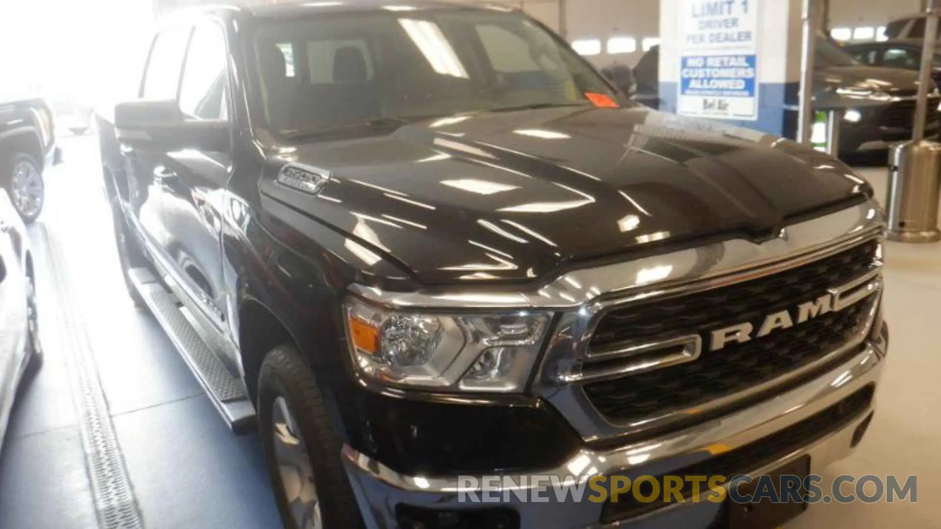 10 Photograph of a damaged car 1C6RRFFG6NN178999 RAM 1500 2022