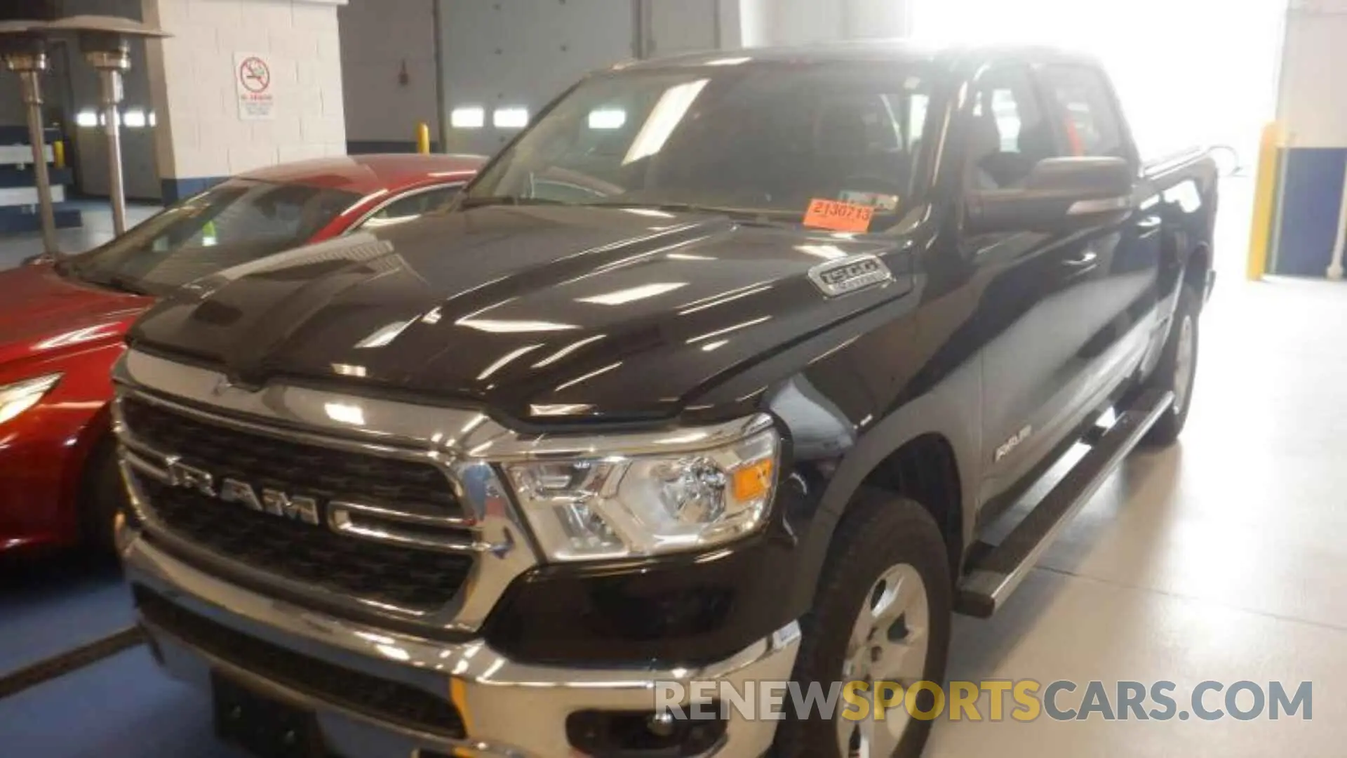 5 Photograph of a damaged car 1C6RRFFG6NN178999 RAM 1500 2022